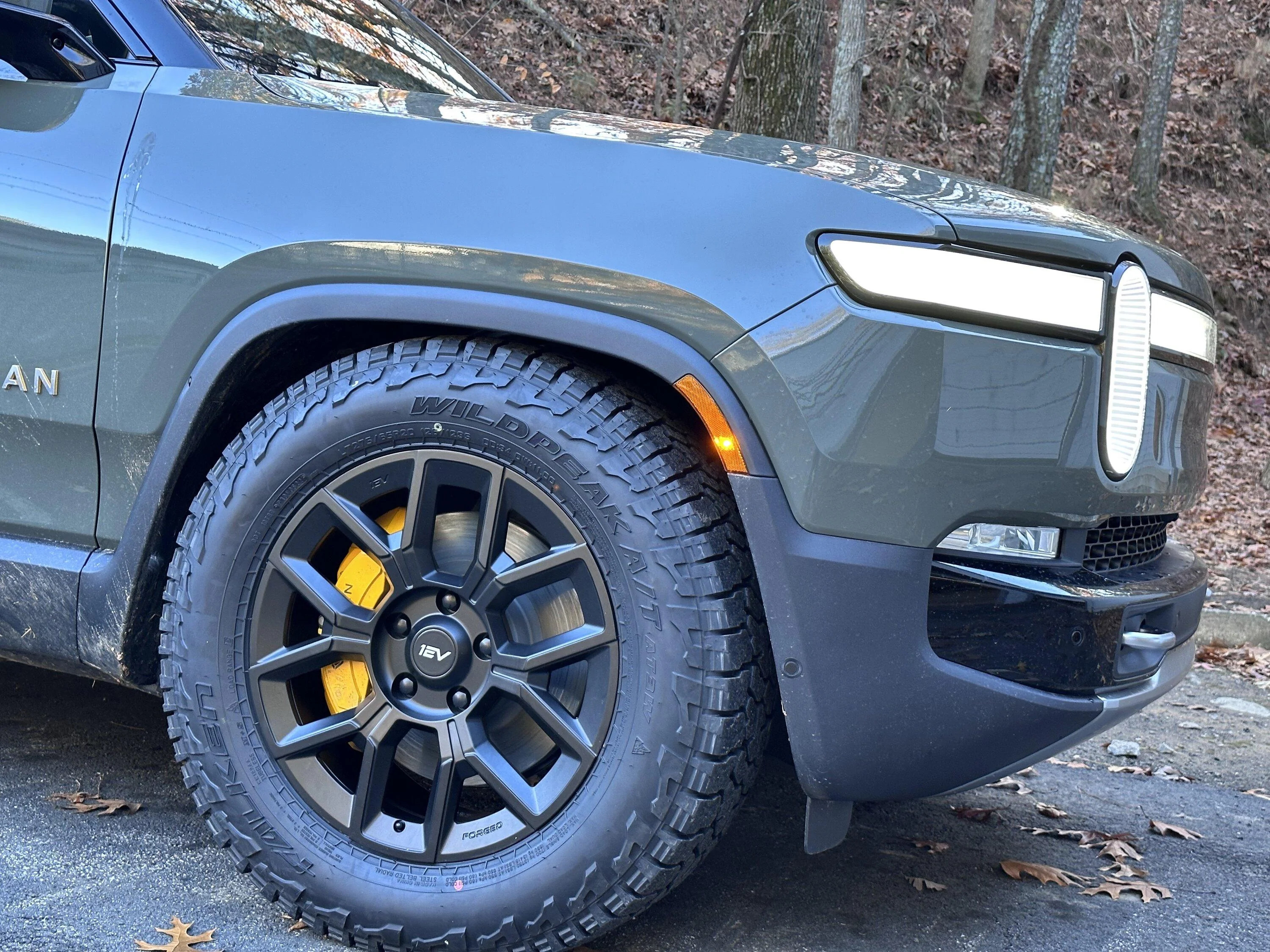 Rivian R1T R1S ? LAUNCH GREEN R1S  Photos r1sr6002
