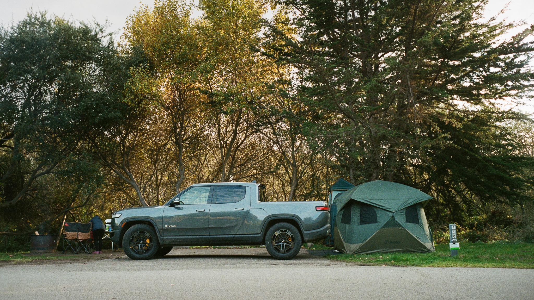 Rivian R1T R1S El CAP GRANITE Rivian Photos 40050354-2
