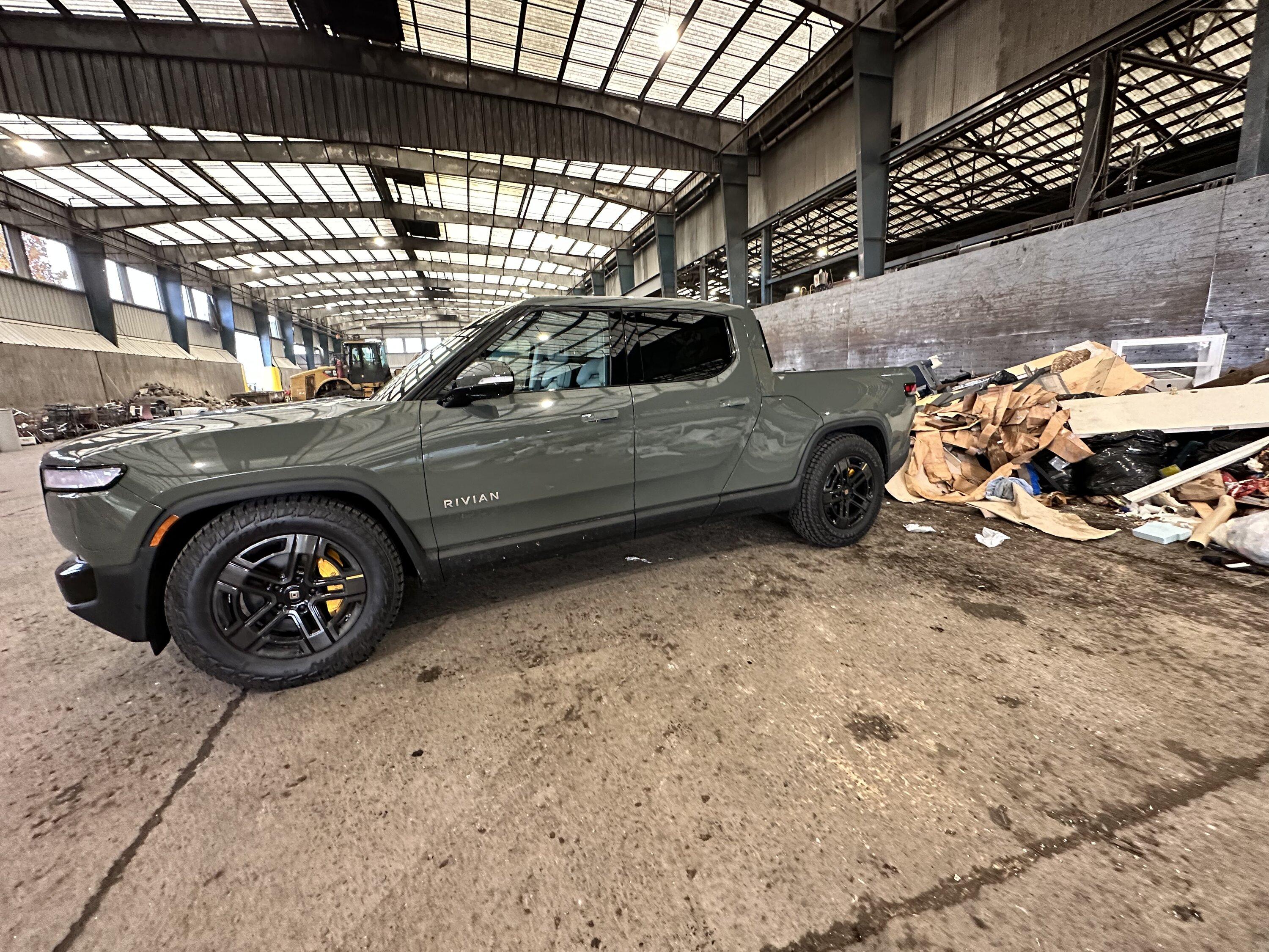 Rivian R1T R1S What Are You Hauling (or Hauled) in your Rivian? 🦾 7327C4CB-0BF4-4A6C-8C88-0F6FFAD959B6