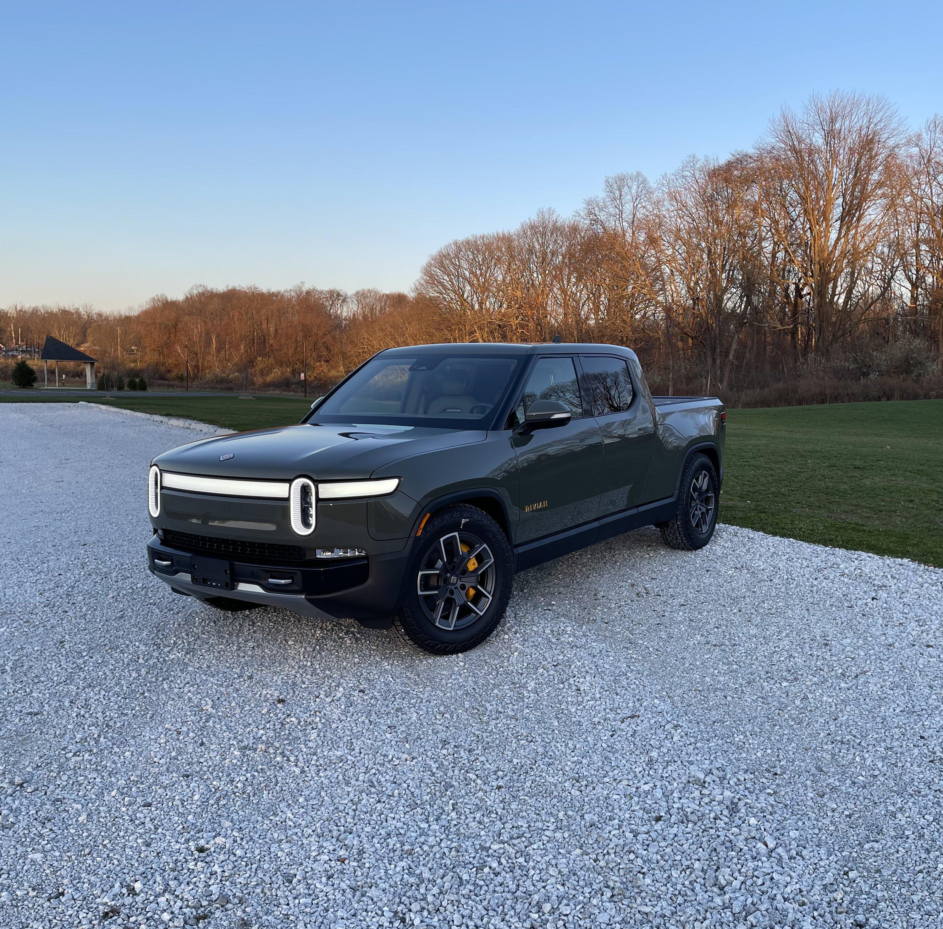 Rivian R1T R1S LAUNCH GREEN R1T Photos F0BC904E-B543-4A70-AC91-B746D5DBADFA