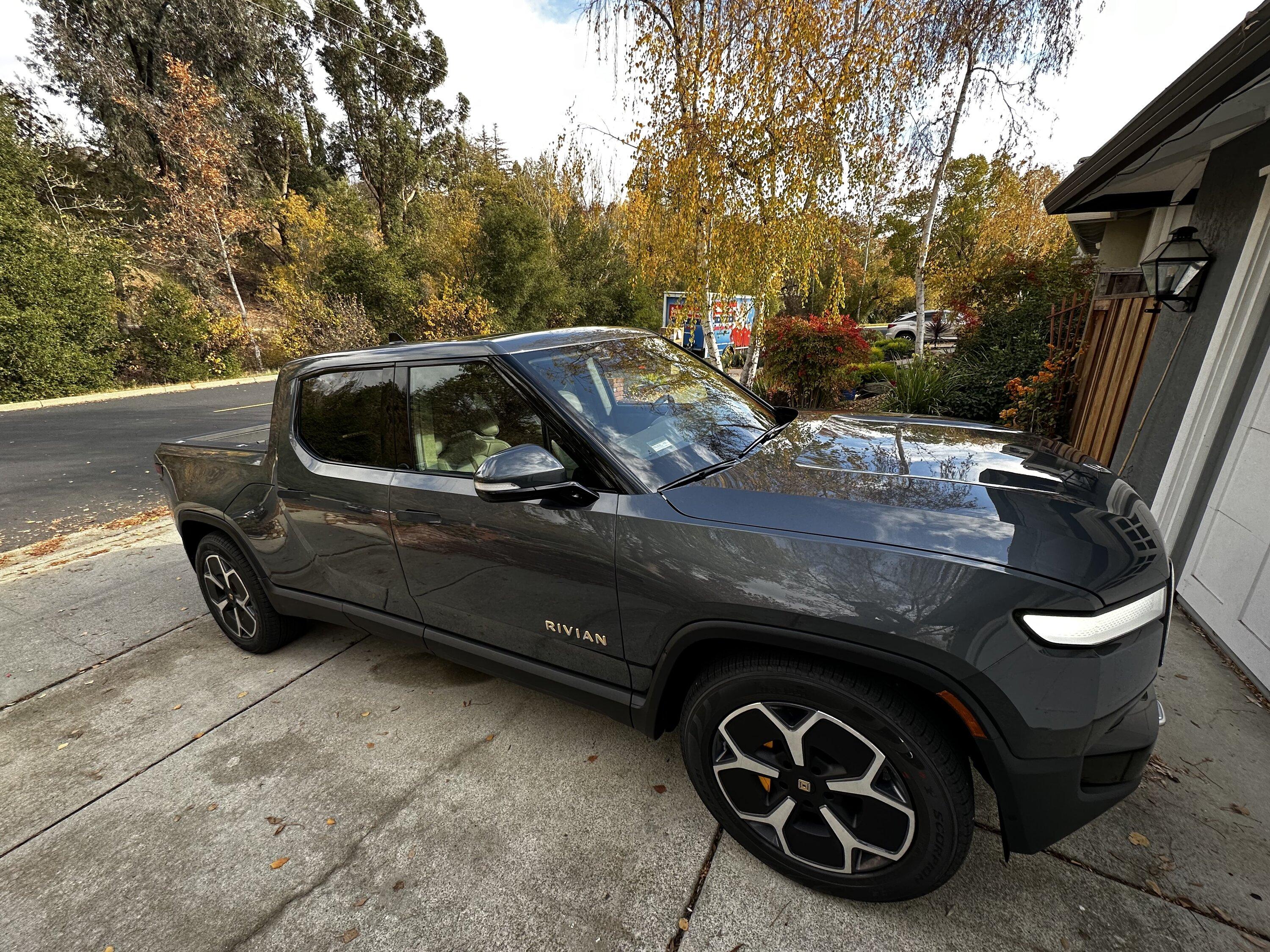 Rivian R1T R1S El CAP GRANITE Rivian Photos 1CB06E7C-358B-435E-83CD-F40B25C740AE