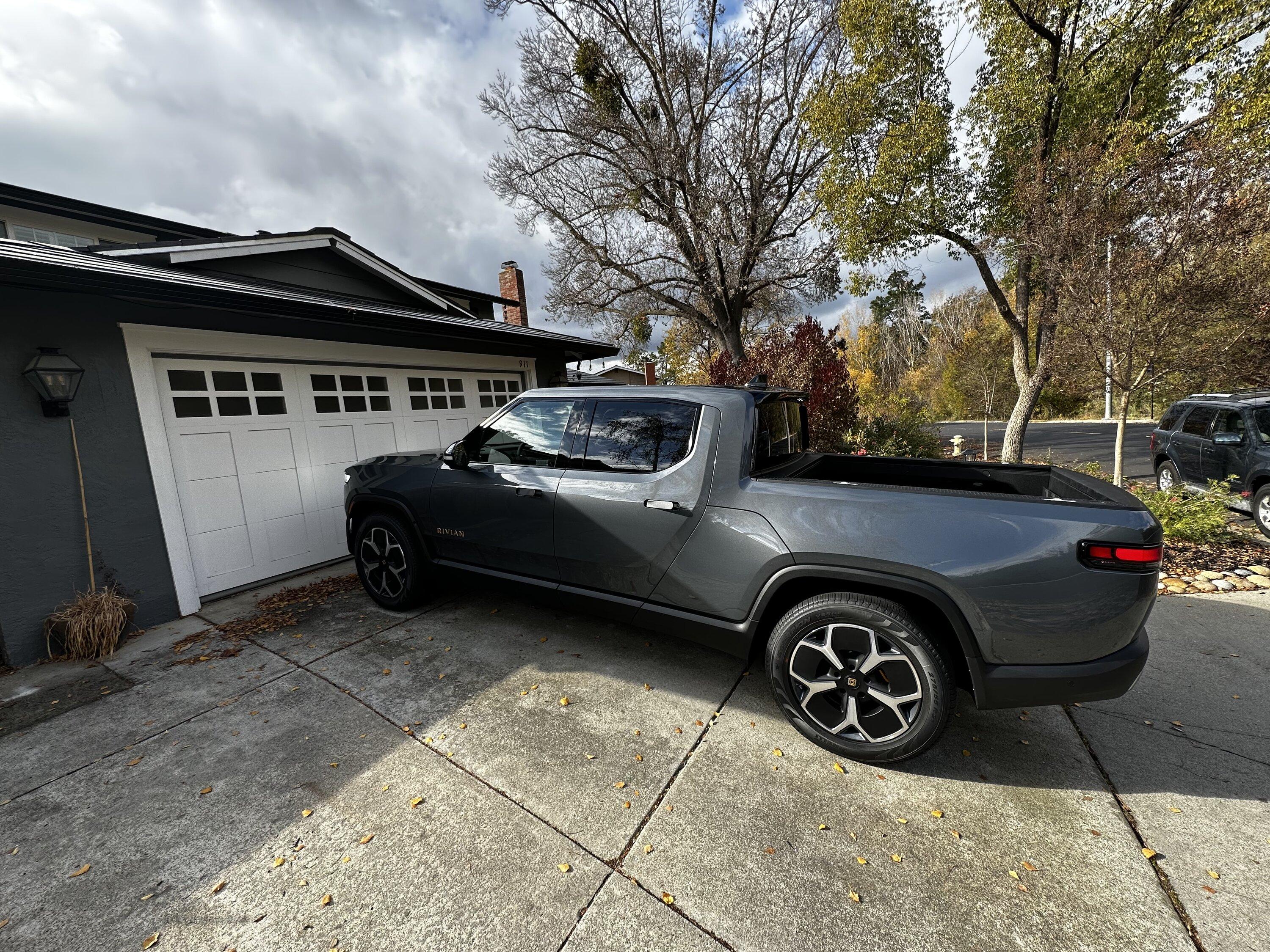 Rivian R1T R1S El CAP GRANITE Rivian Photos DA37C94F-BFF9-42B6-A79A-3E76CA07D77F