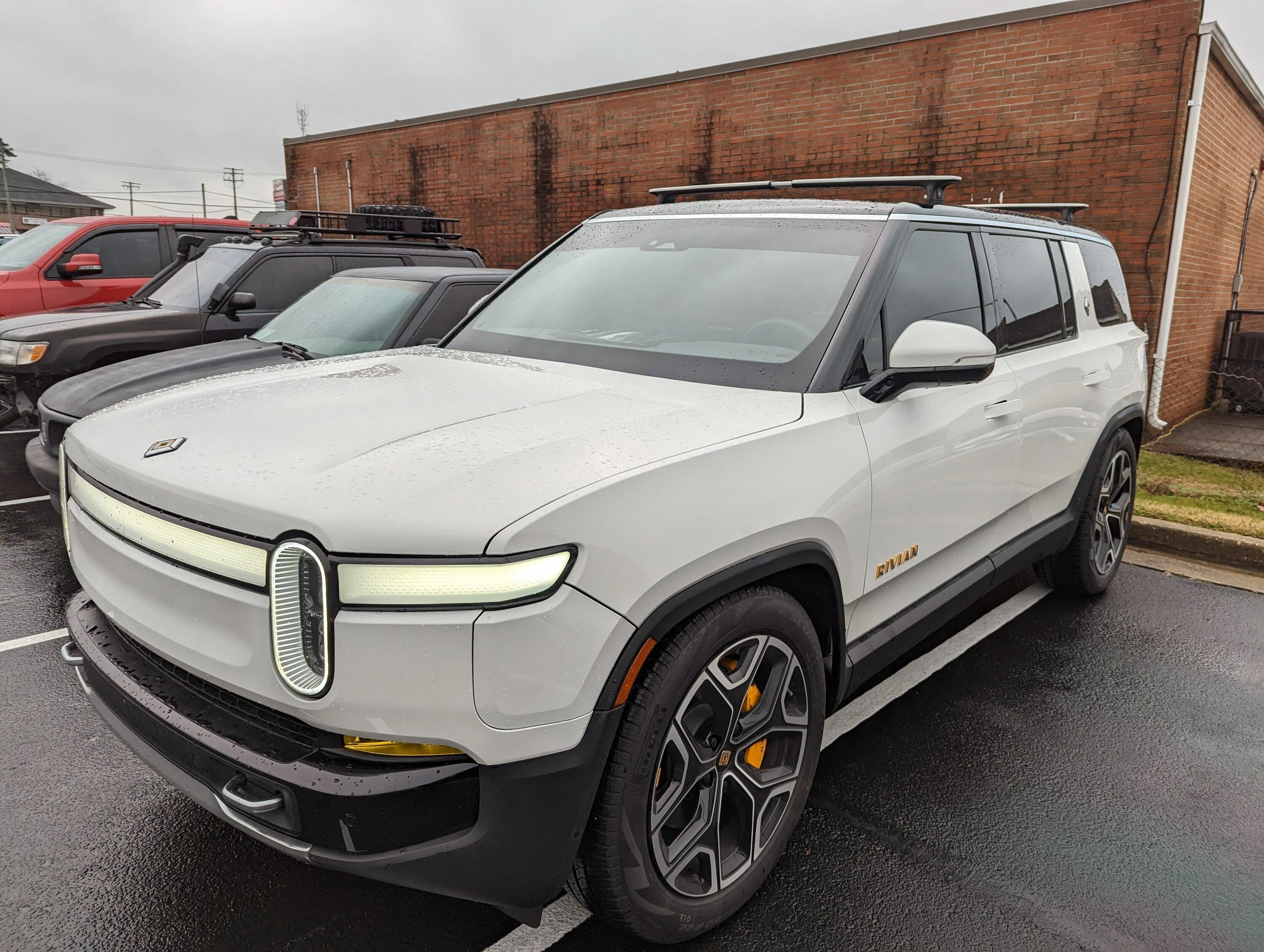 Rivian R1T R1S Kanundrum's R1S Build Thread (1 year Anniversary) PXL_20221207_161257859