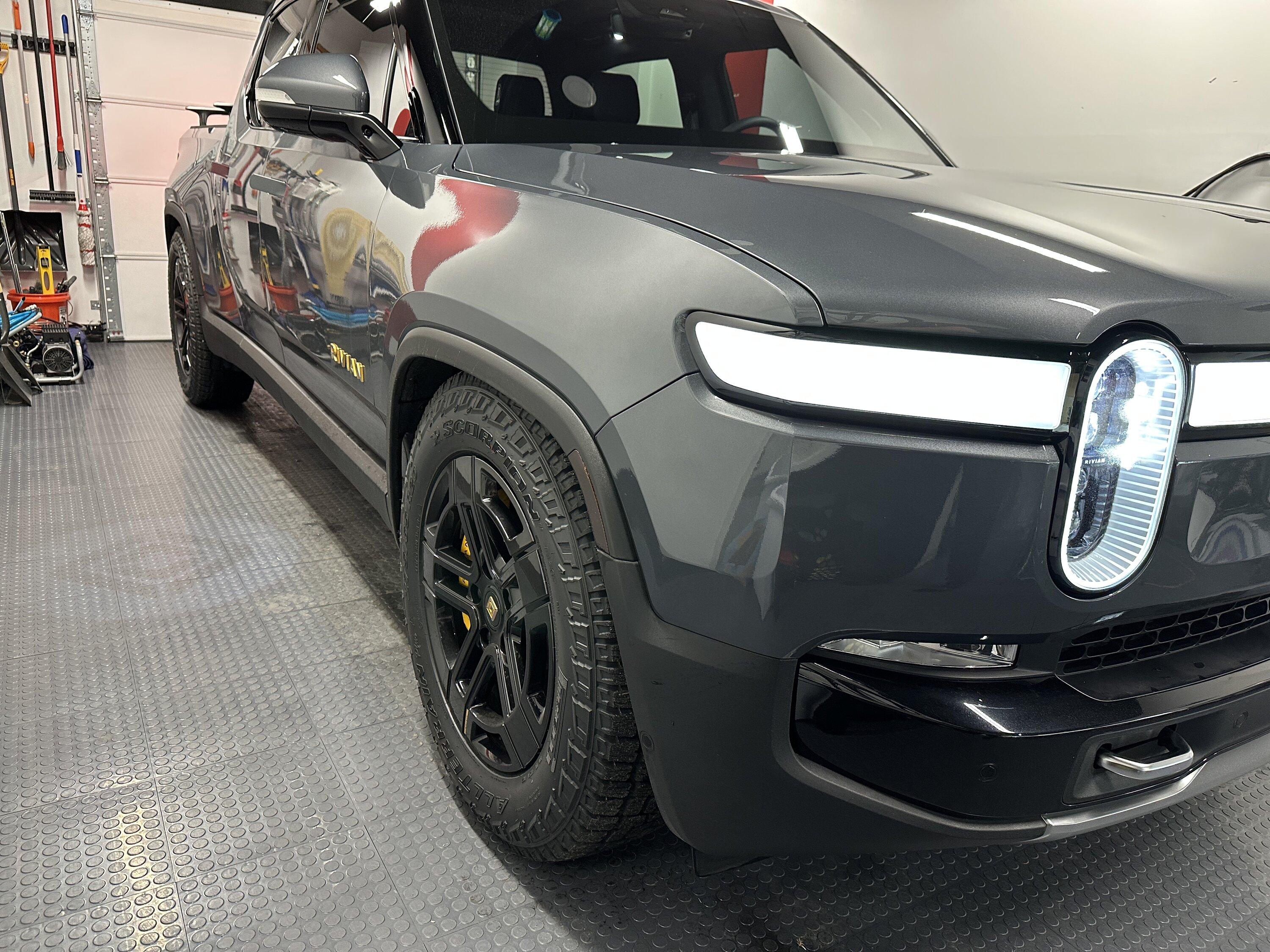 Rivian R1T R1S Rivian service center messed up (fixed!) IMG_1460.JPG
