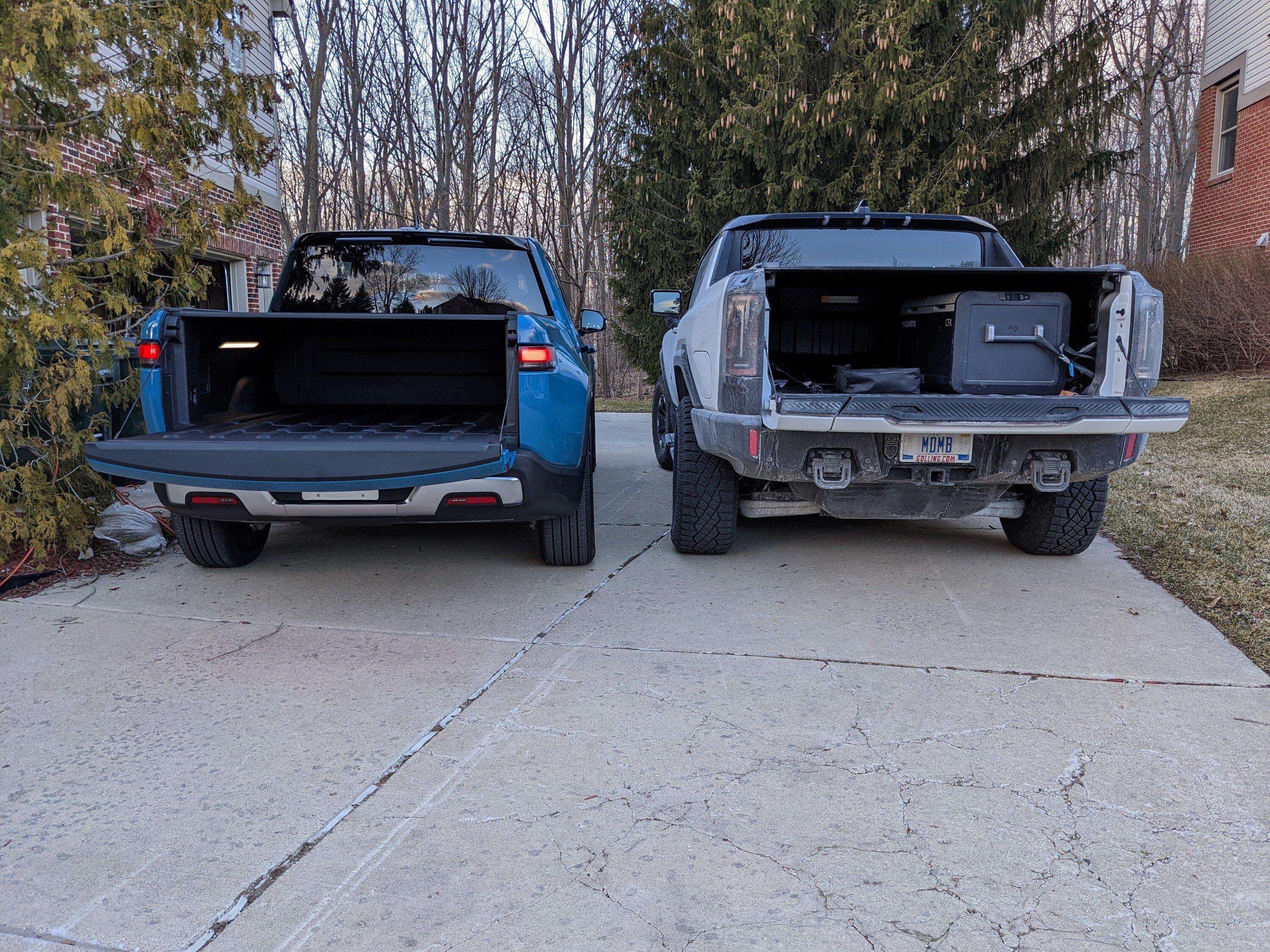 Rivian R1T R1S I miss having a full size truck PXL_20220328_230025441