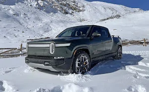 Rivian R1T R1S R1T & R1S commonality. rivian-snow-mod