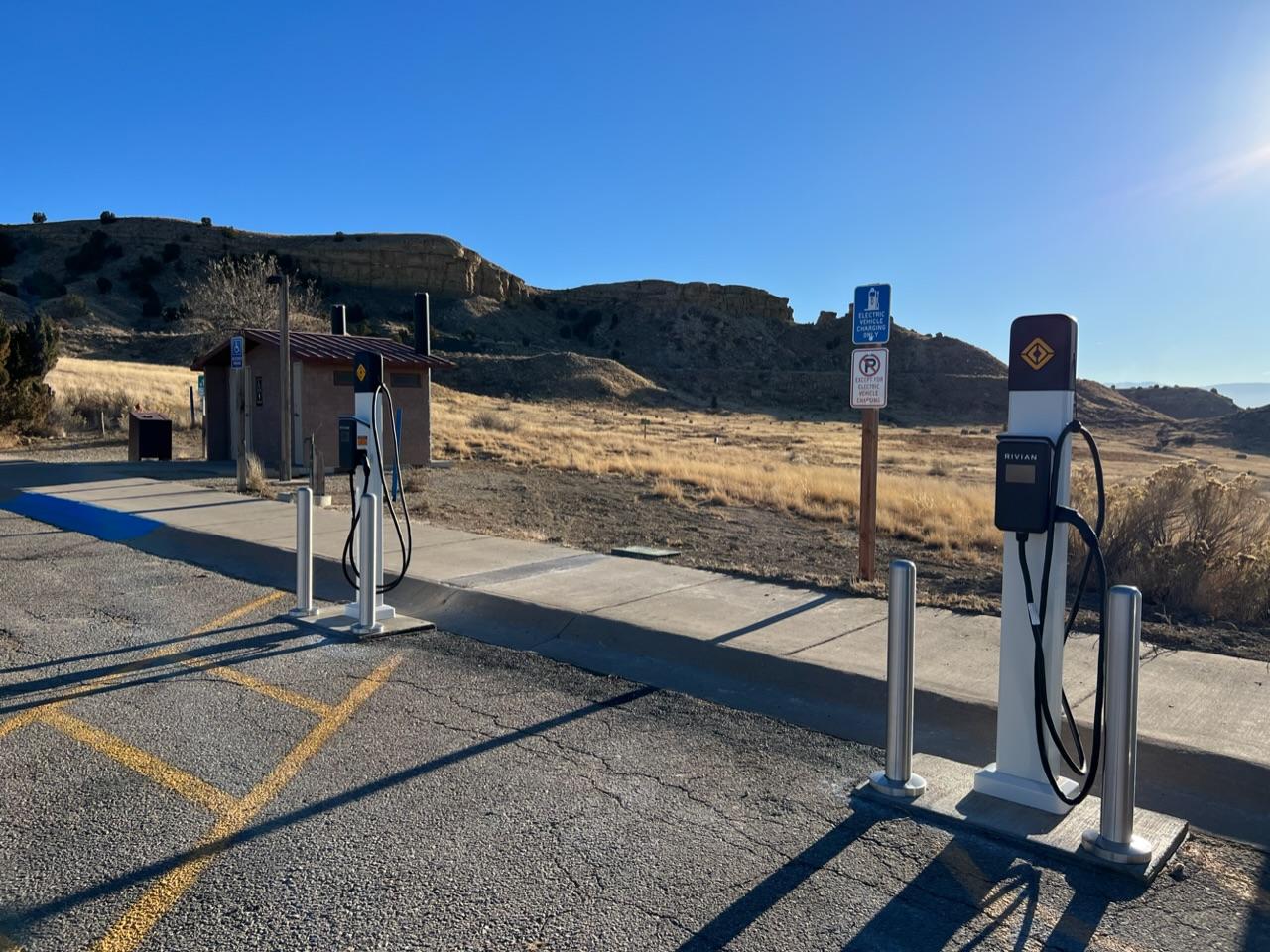 Rivian R1T R1S Colorado Checking In CA8A840F-D5A7-4AA7-8BBD-0985B3276E11