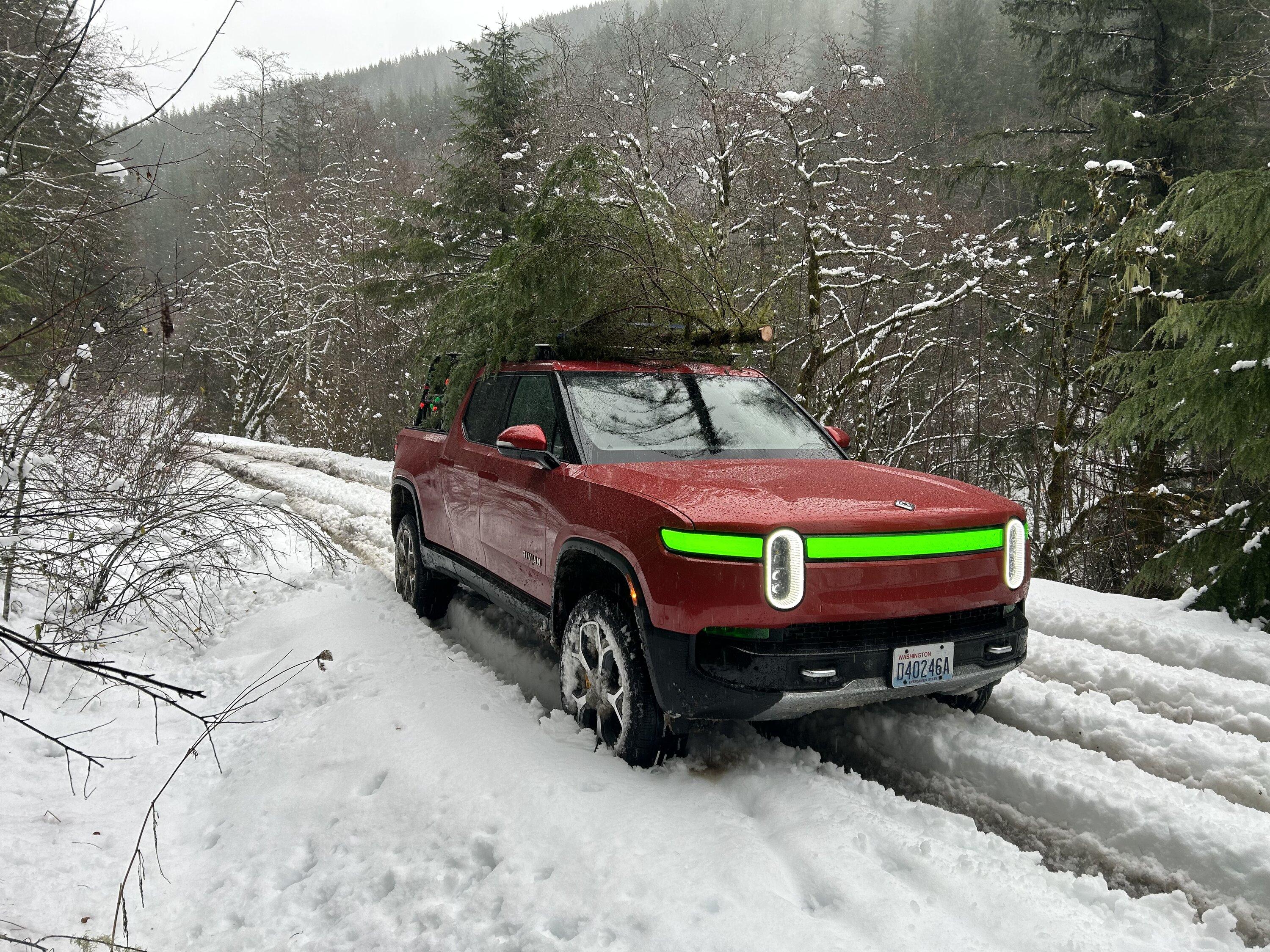 Rivian R1T R1S Went up the mountain for a Christmas tree using the R1T ? C14074EB-B02F-4ECC-B202-62B950239FAE