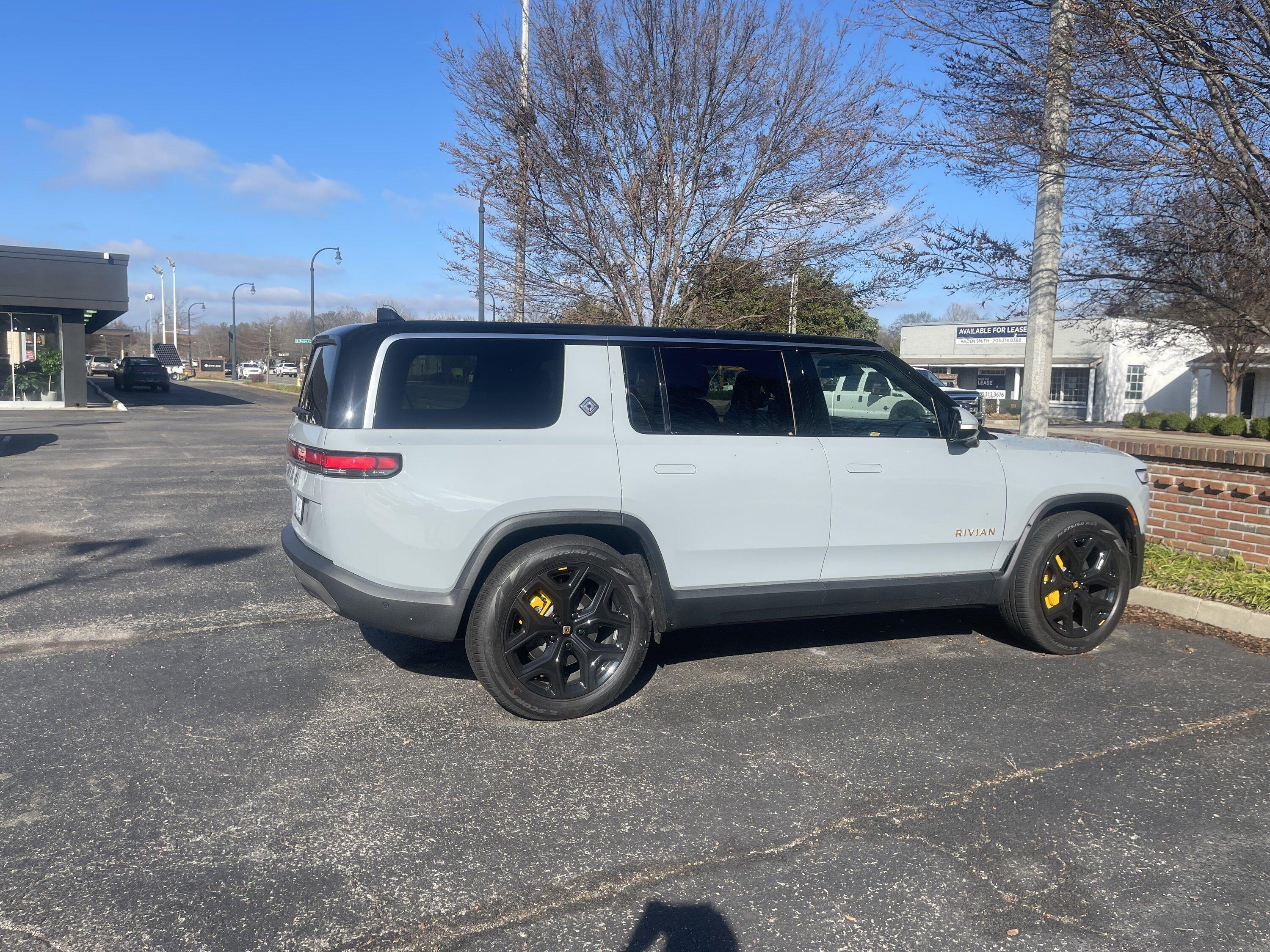 Rivian R1T R1S Alone in Alabama? 2463D09E-3DD0-4F6B-B65E-B8BA569B7C77
