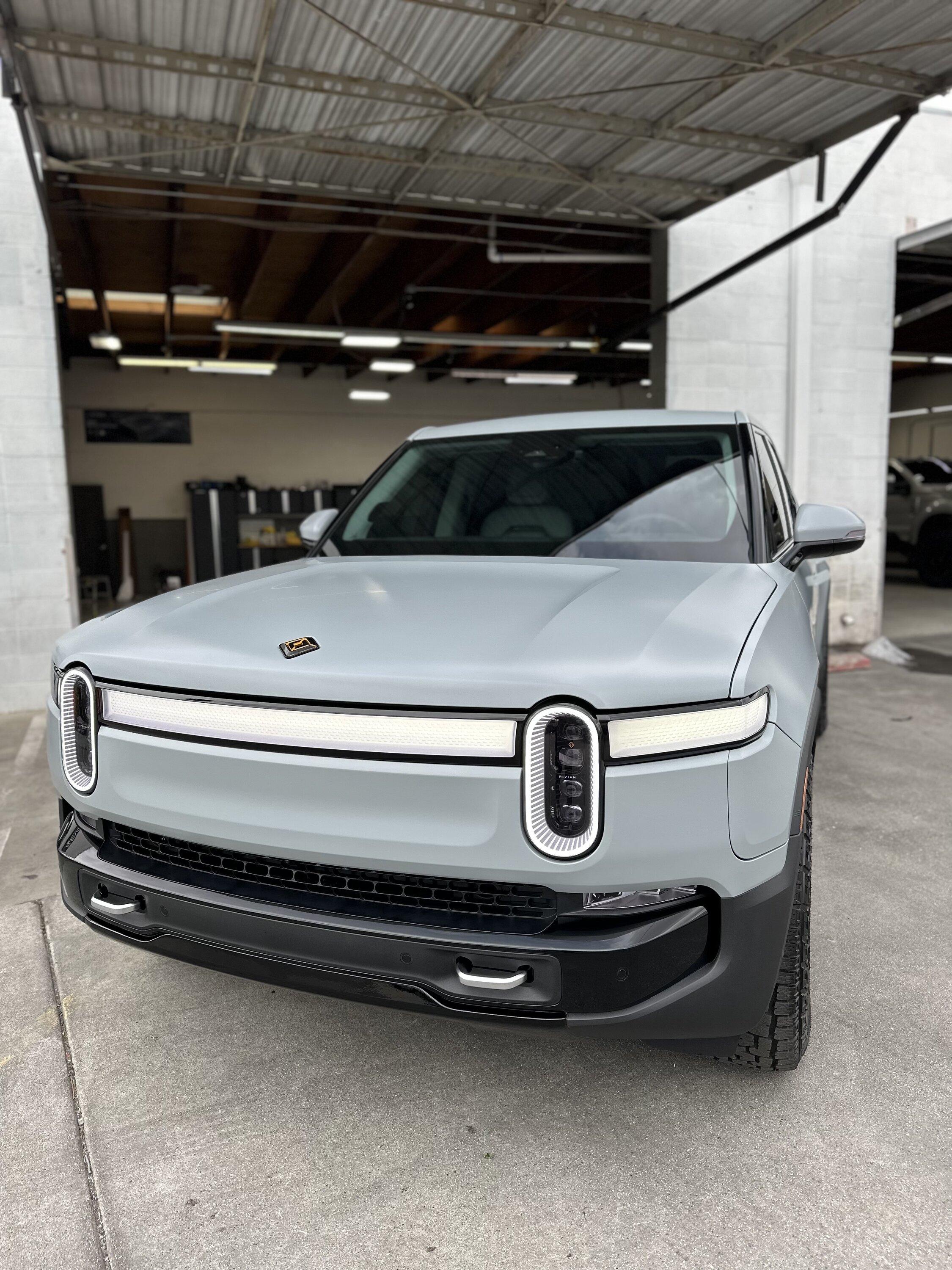 Rivian R1T R1S LIMESTONE R1T Photos FD31DACD-736C-4BA5-9F78-F82A7A9C92A4