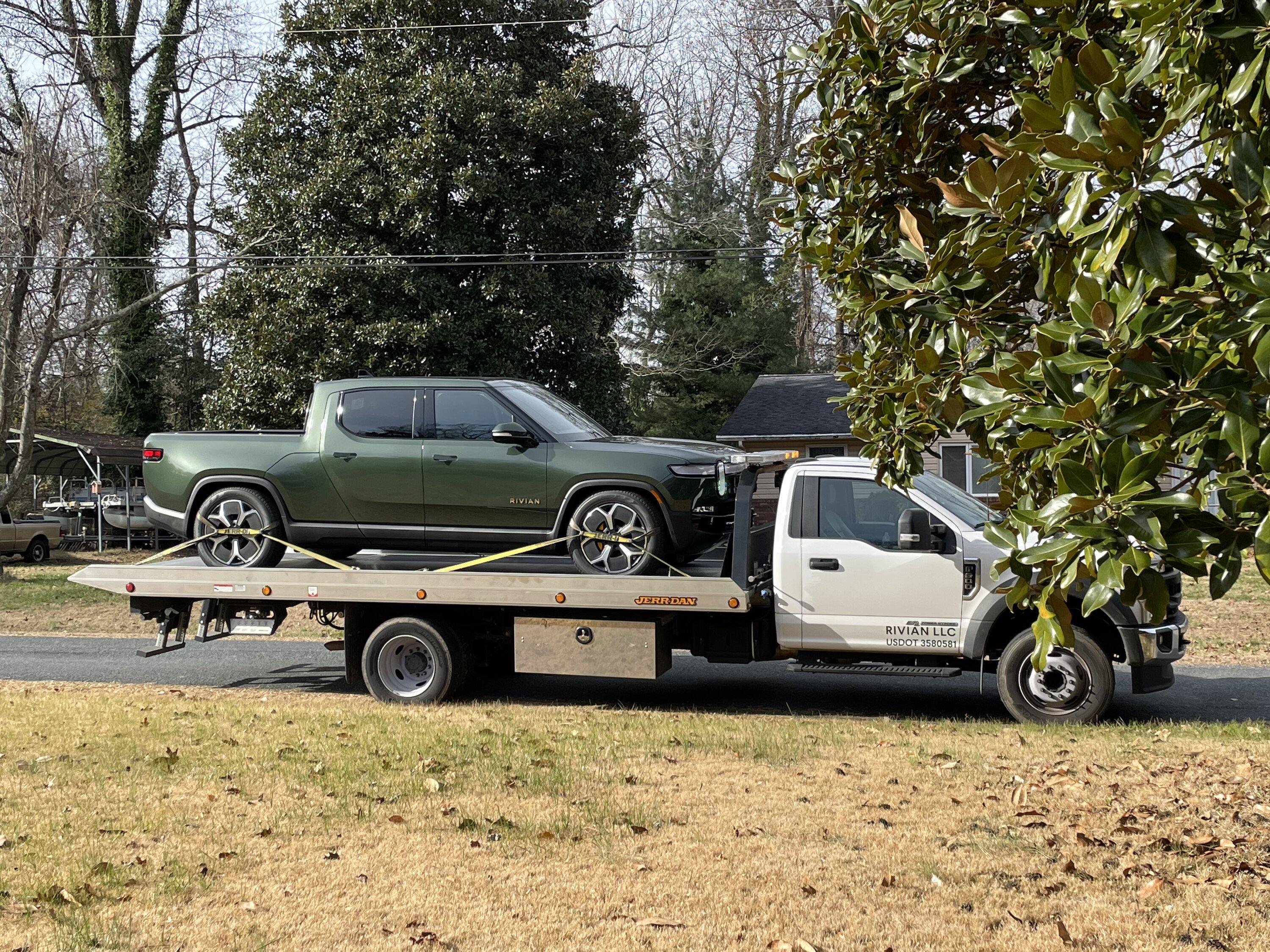 Rivian R1T R1S R1T Orders: Dec '22 - Jan '23 -- Status Room 9A5AF7AA-02BC-47EE-B7E0-F3733C59F1D8