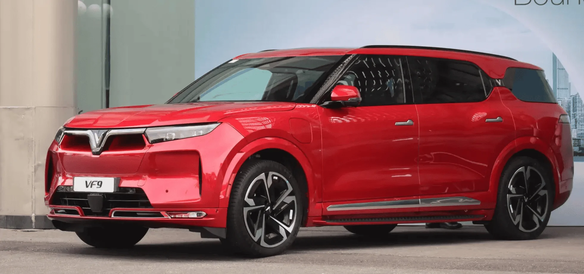 Rivian R1T R1S A Case For Choosing Vinfast VF 9 Over R1S? Screen Shot 2022-12-15 at 10.32.39 AM