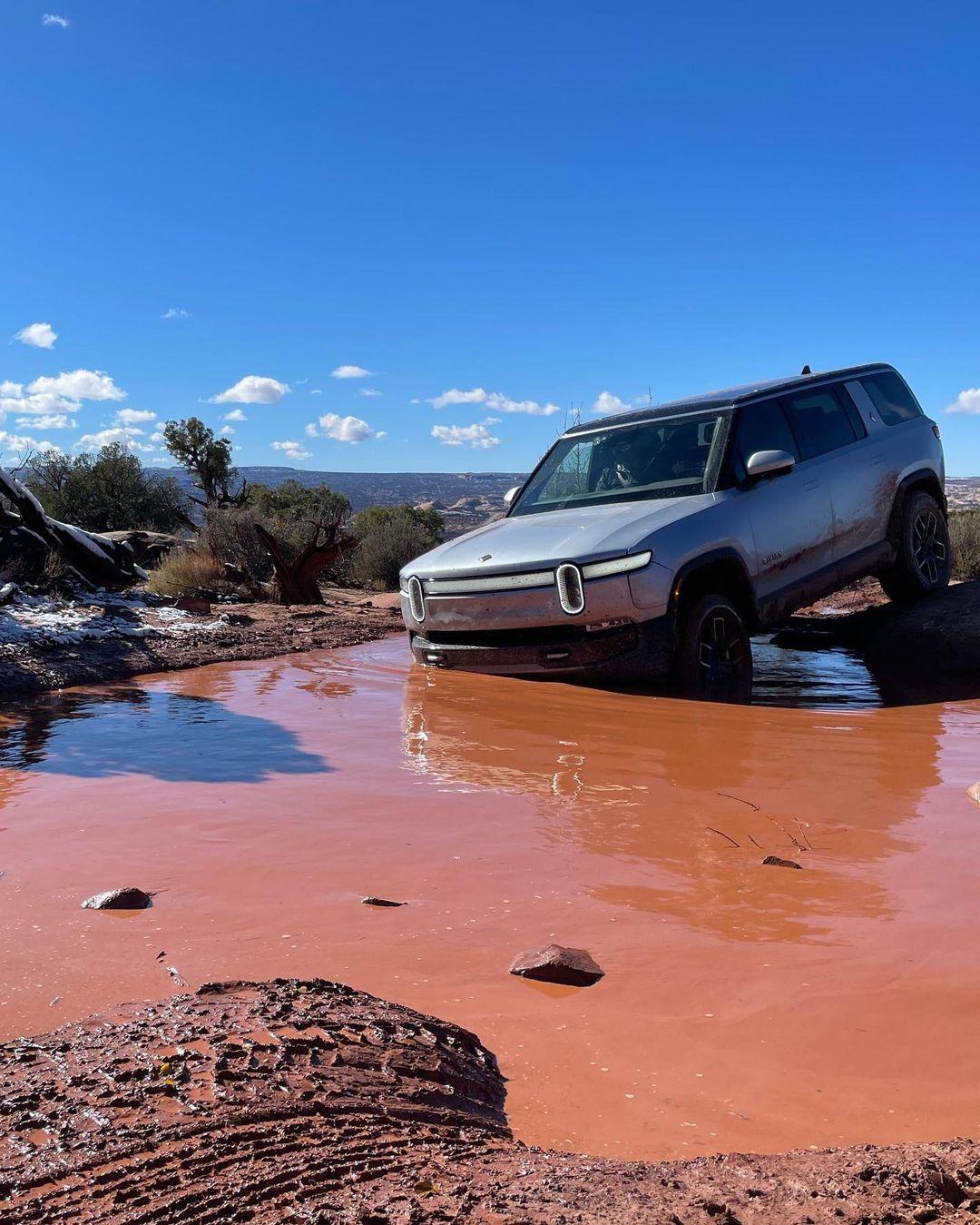 Rivian R1T R1S RJ: Performance testing our new Rivian dual motor drive system! [Photos & Videos] ? 320010460_627322925748362_1069552321685396285_n