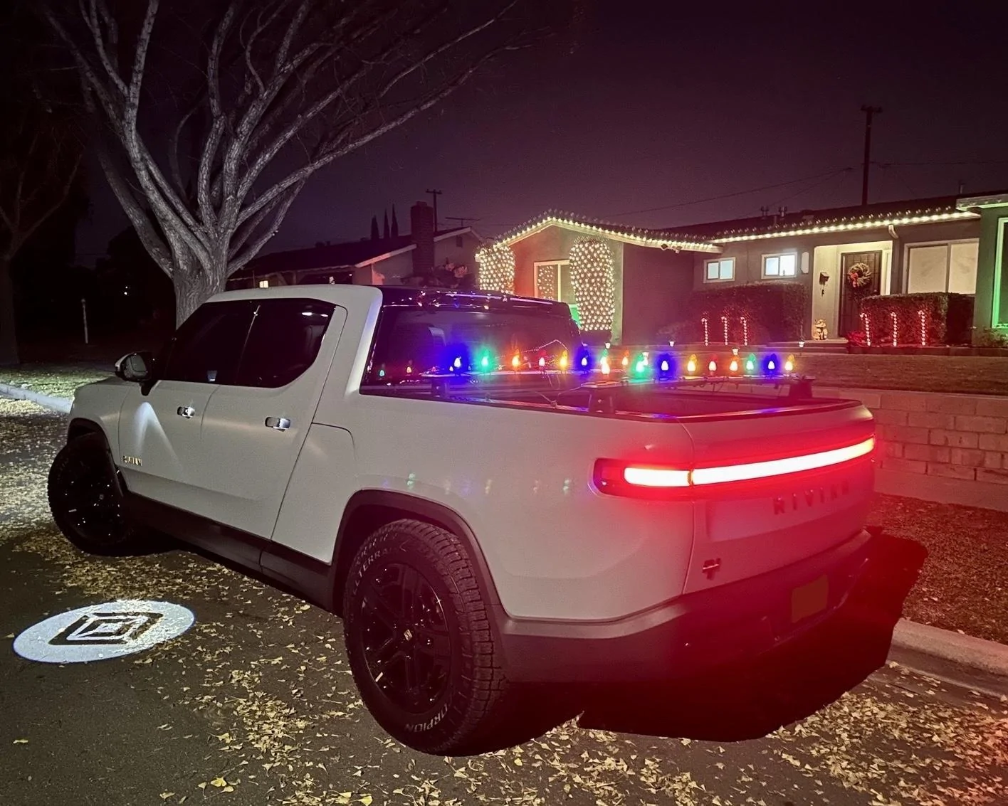 Rivian R1T R1S My R1T is ready for Christmas ? 58378BDA-4631-49A9-A336-C4BD26795F09