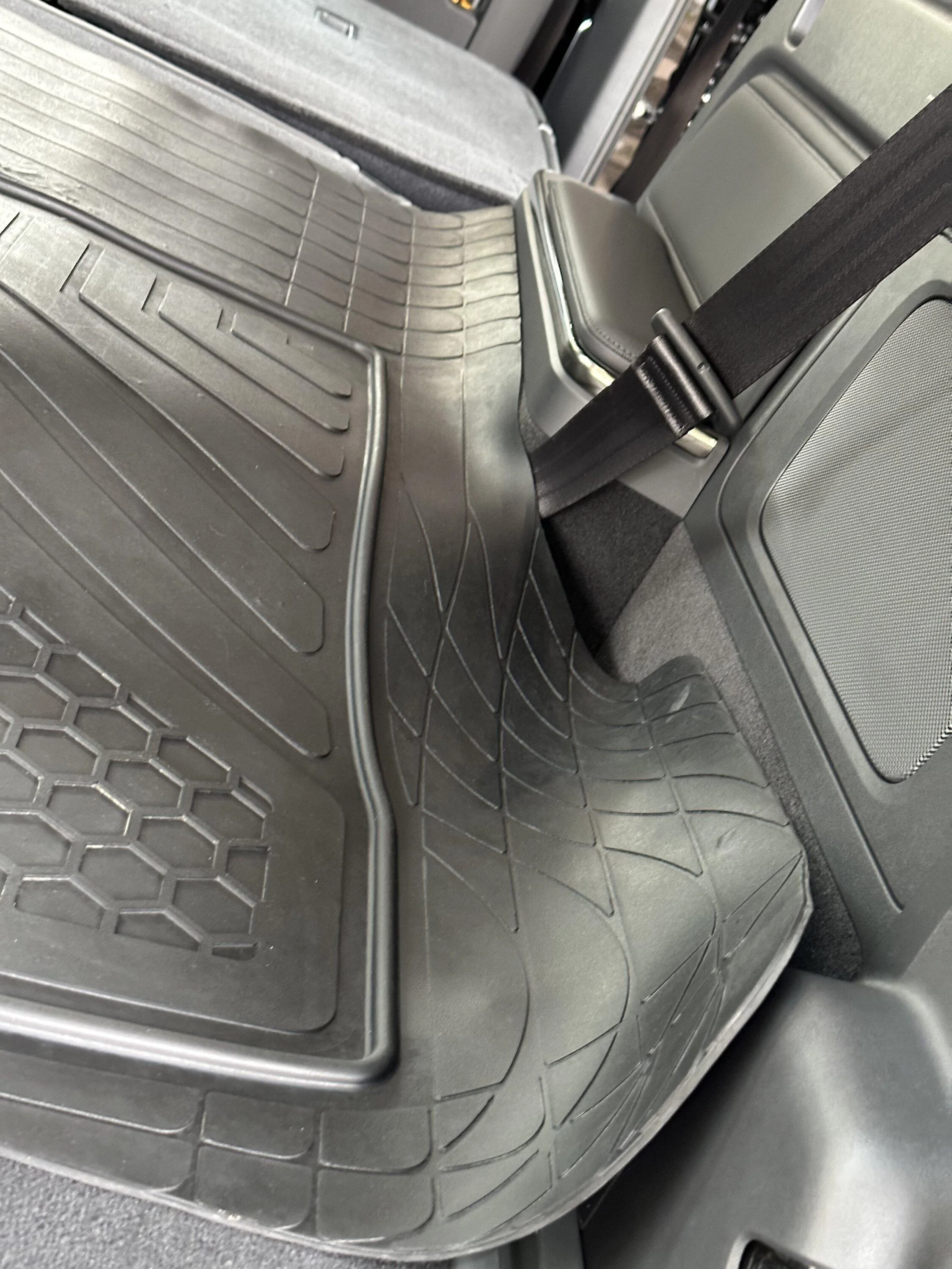 Rivian R1T R1S Rear cargo liner for R1S? 20F2D7CF-A595-4264-AC77-037378DEED2B