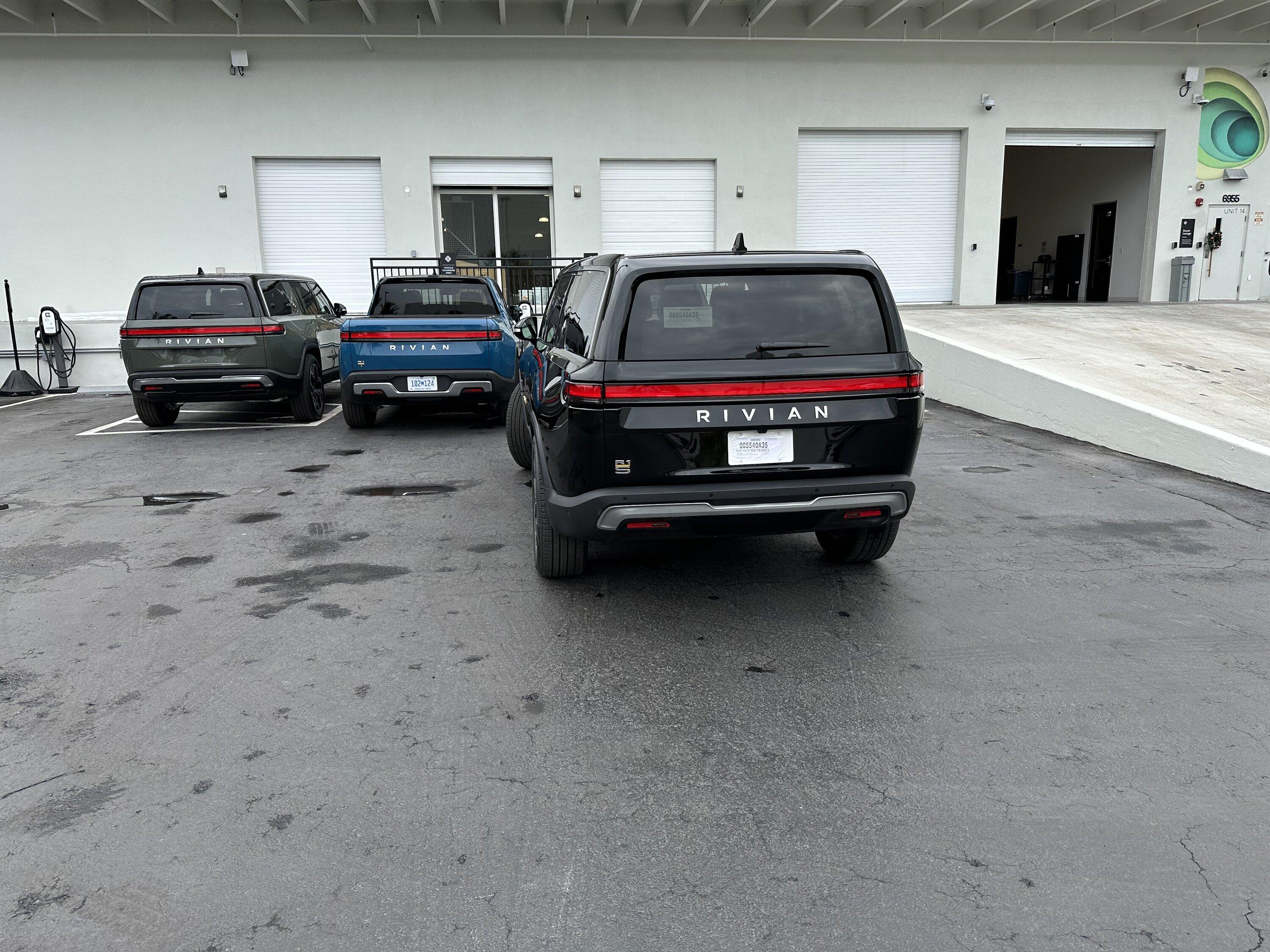 Rivian R1T R1S Visited the Rivian Miami Service Center - Photos 48BCBB1E-3329-44C0-A35C-8280B16E27DF