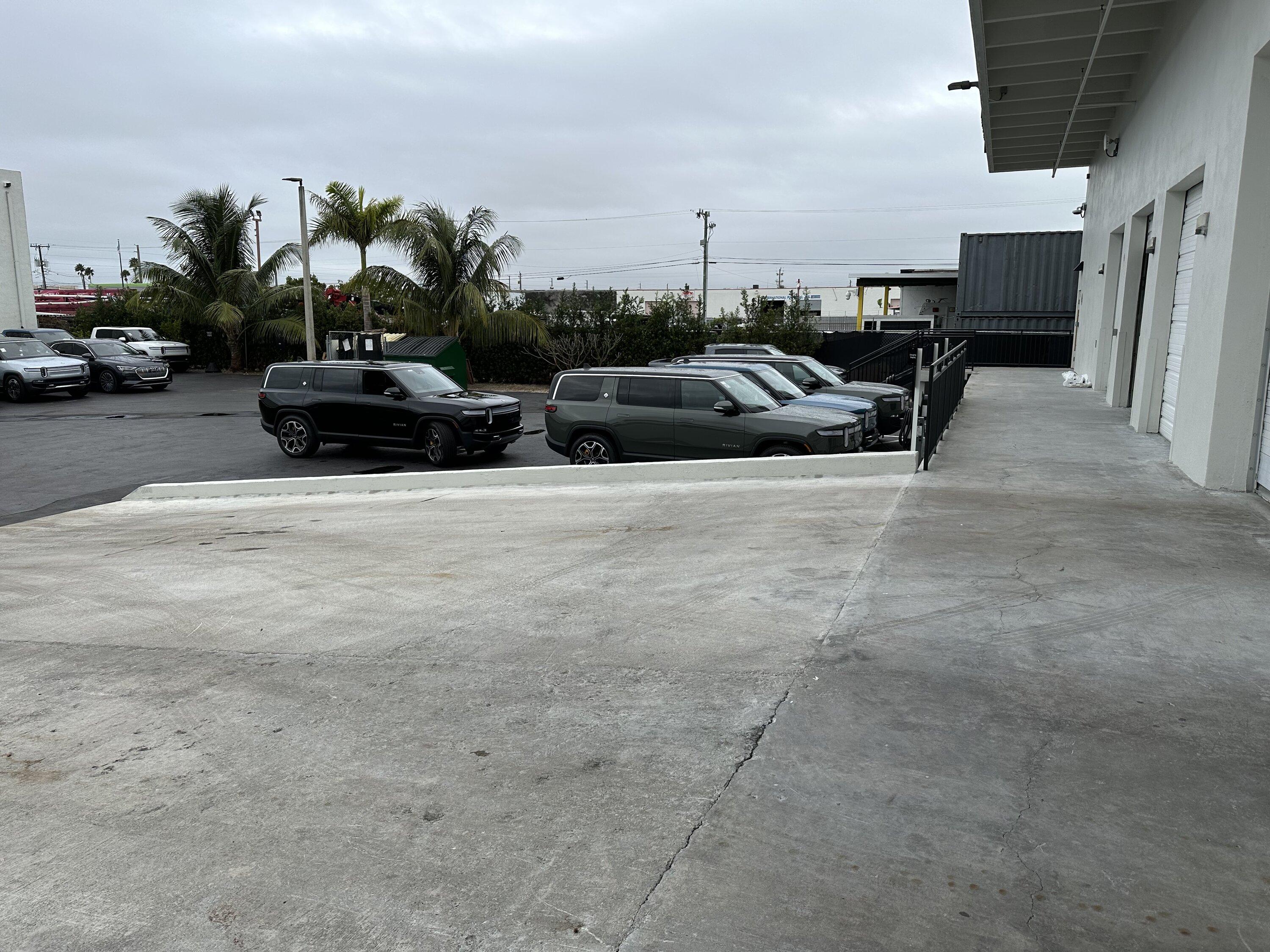 Rivian R1T R1S Visited the Rivian Miami Service Center - Photos C95F46CE-F1E6-4A12-BC25-C9203ABC0A54