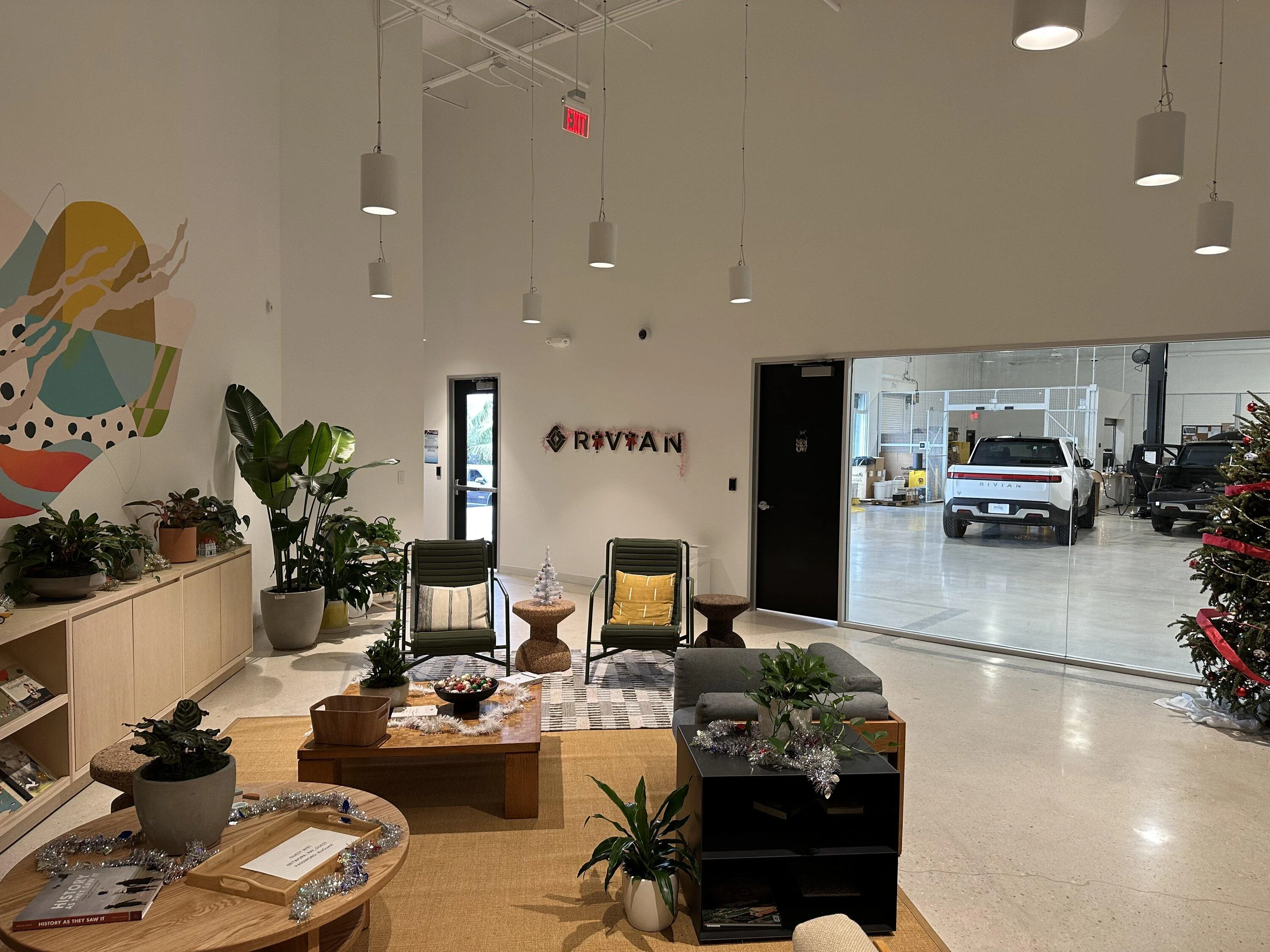 Rivian R1T R1S Visited the Rivian Miami Service Center - Photos E862DE36-D26B-4A95-AF4F-6229B103DC96