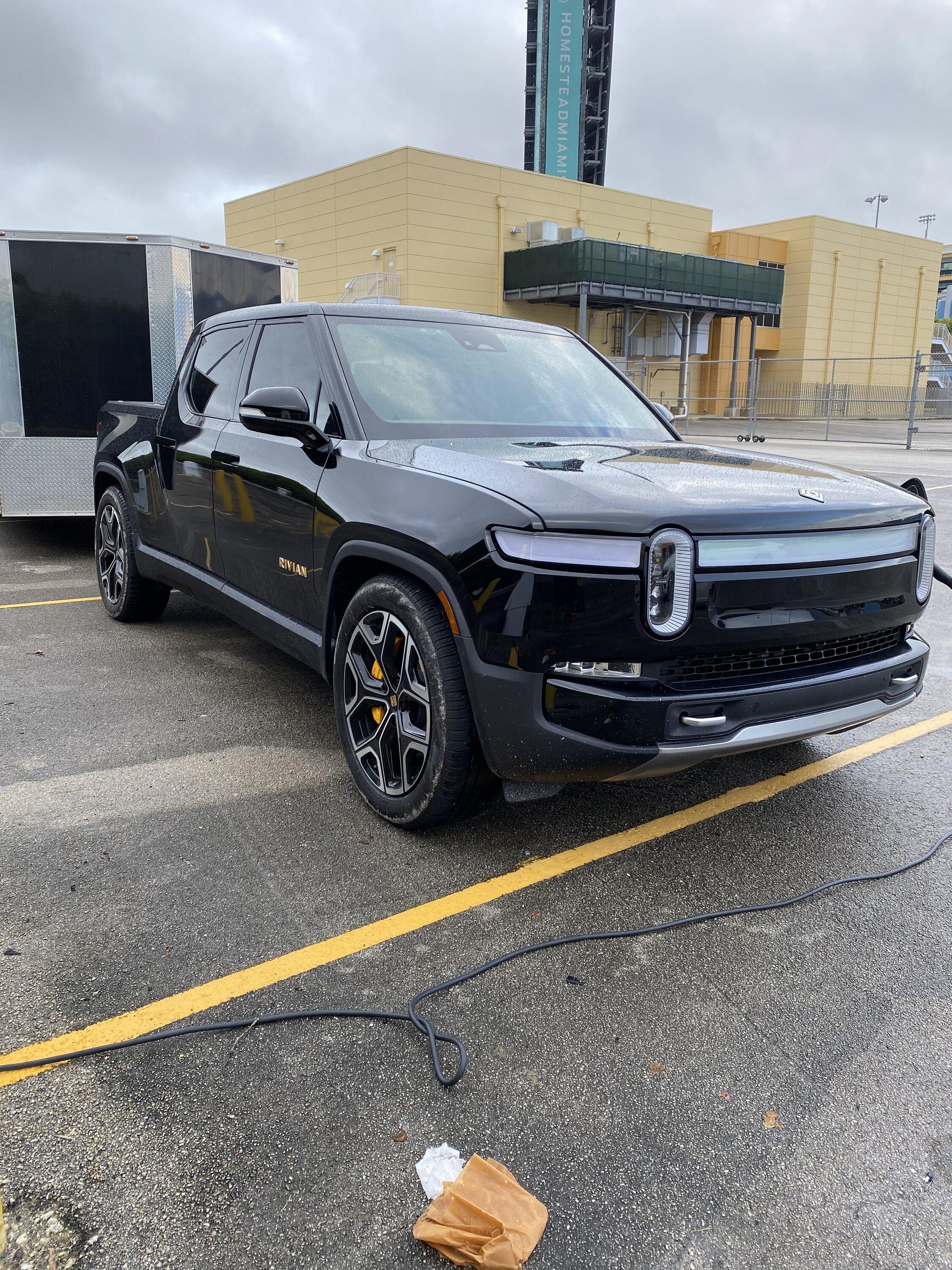 Rivian R1T R1S R1T Towing Report : 30ft Enclosed Car Trailer Over 9K Lbs 0659F253-B89A-40B7-900D-7F355637AAFC