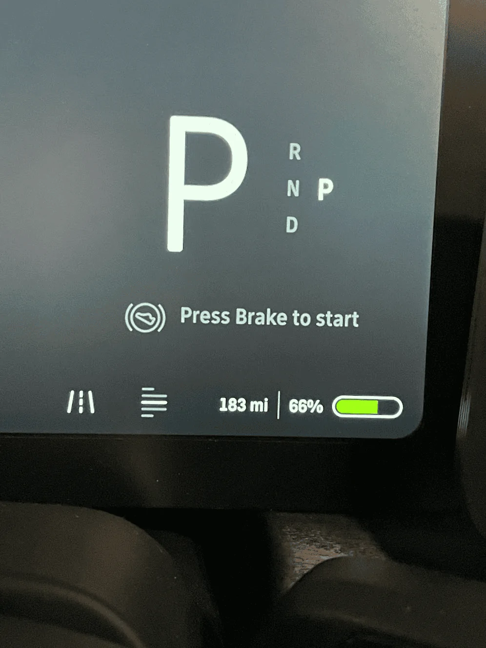 Rivian R1T R1S Battery Vampire Drain Test for R1T: 10 days parked unplugged = 1.2% per day loss. 1671393254062