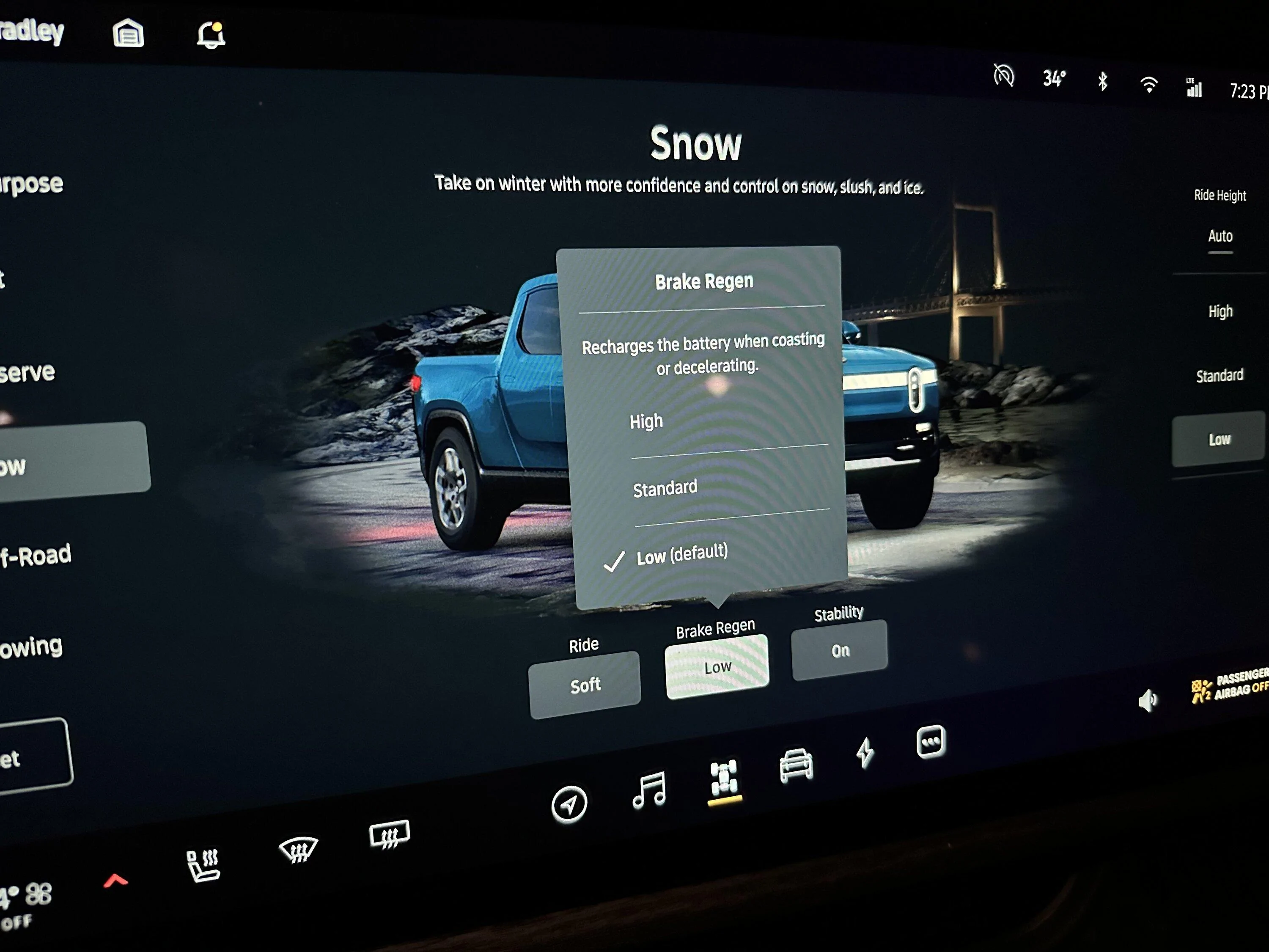 Rivian R1T R1S 2022.47.0 software update installed w/ SNOW MODE! F9D49FFC-2156-42FD-911B-F3A3BCF406C7