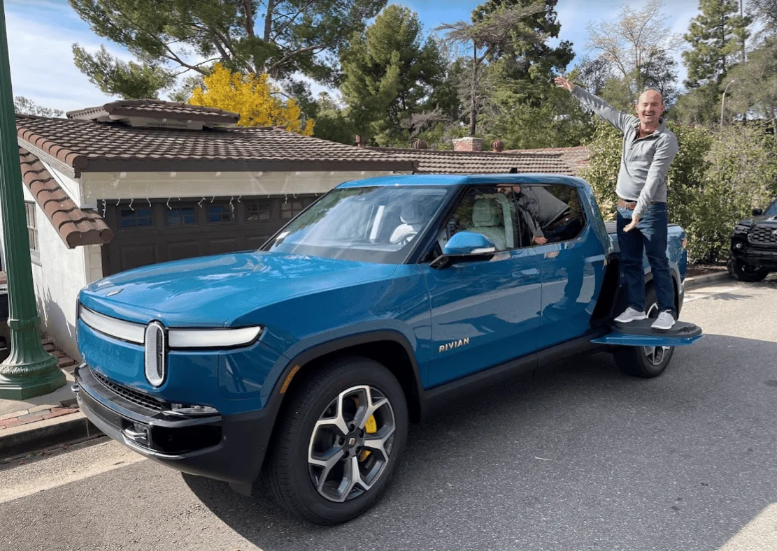 Rivian R1T R1S R1T Orders: Dec '22 - Jan '23 -- Status Room 1671556608315