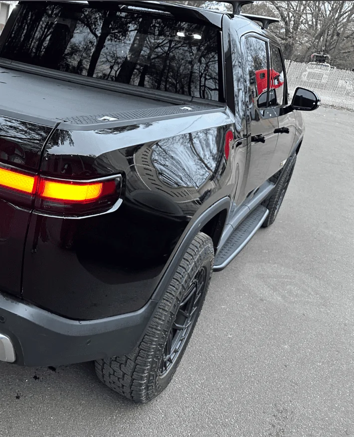 Rivian R1T R1S Introducing RMaxx Running Boards & Rock Sliders for Rivian R1T / R1S from Team 1EV Screenshot 2022-12-20 at 3.59.00 PM