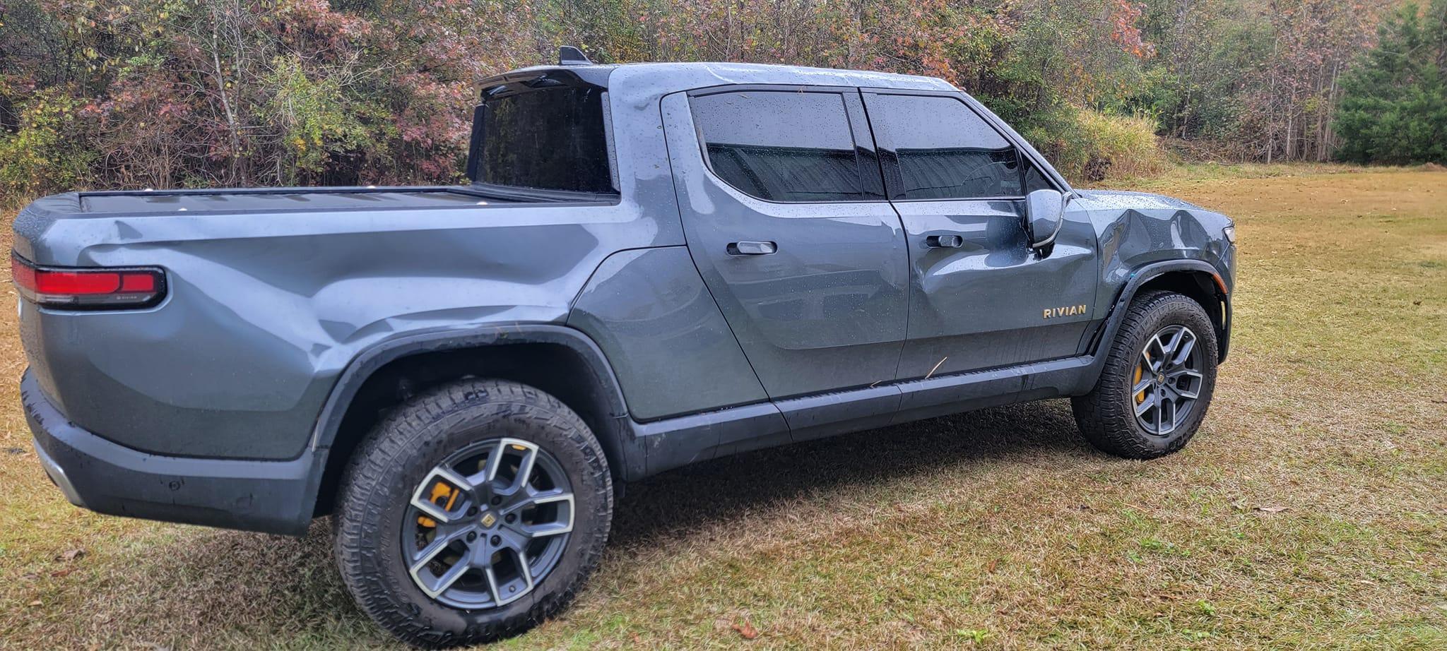 Rivian R1T R1S R1T Rollover Flipped! rivian-flipped4