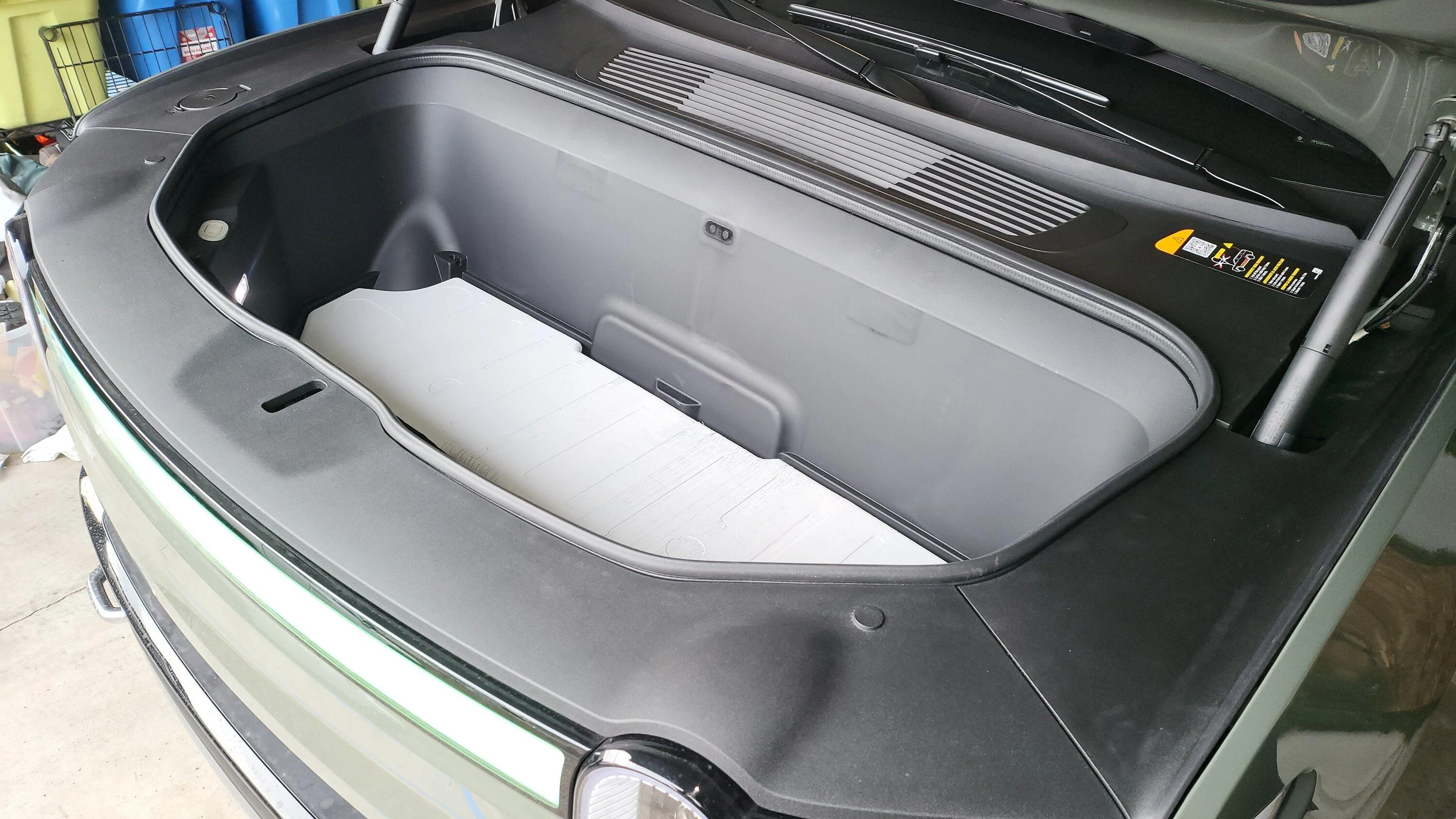 Rivian R1T R1S Powered 40 qt Frunk Cooler and 12 gal Water Tank w/ washdown sprayer concept (by @BoxGods) 20221222_140732