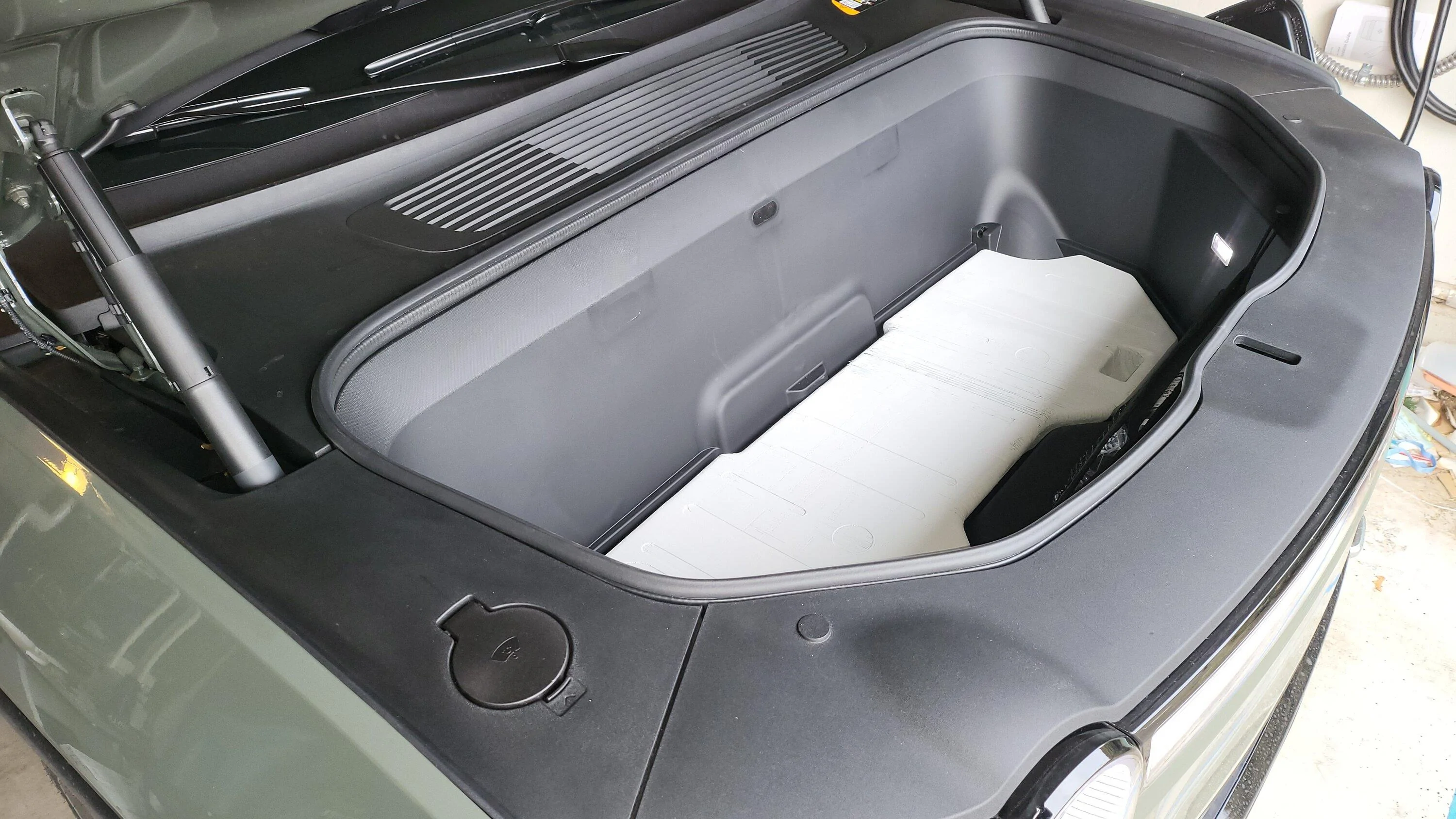 Rivian R1T R1S Powered 40 qt Frunk Cooler and 12 gal Water Tank w/ washdown sprayer concept (by @BoxGods) 20221222_140742
