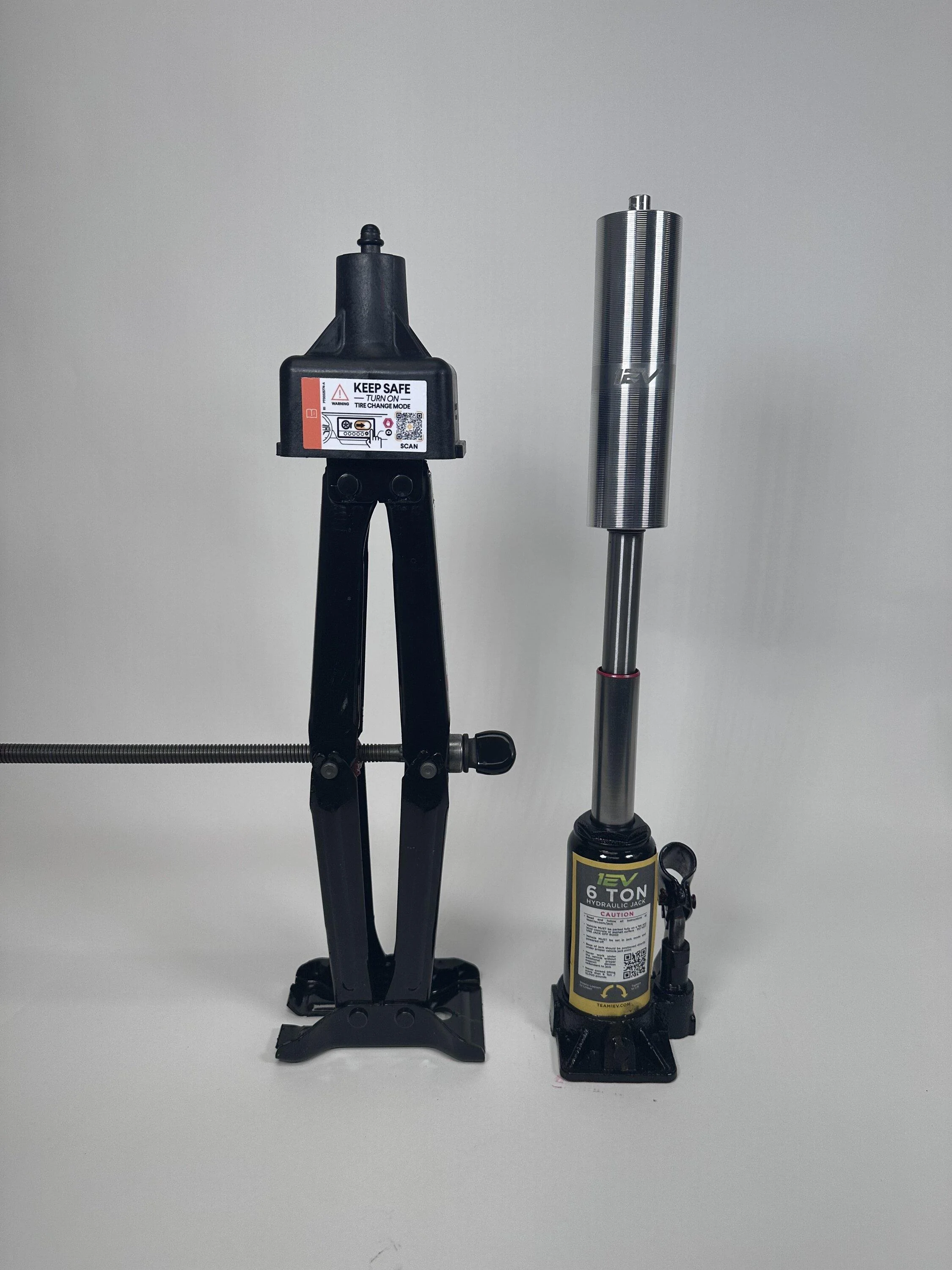 Rivian R1T R1S Introducing the first Rivian specific bottle jack! Team 1EV 6 Ton Bottle Jack Kit for R1T / R1S 1evoem