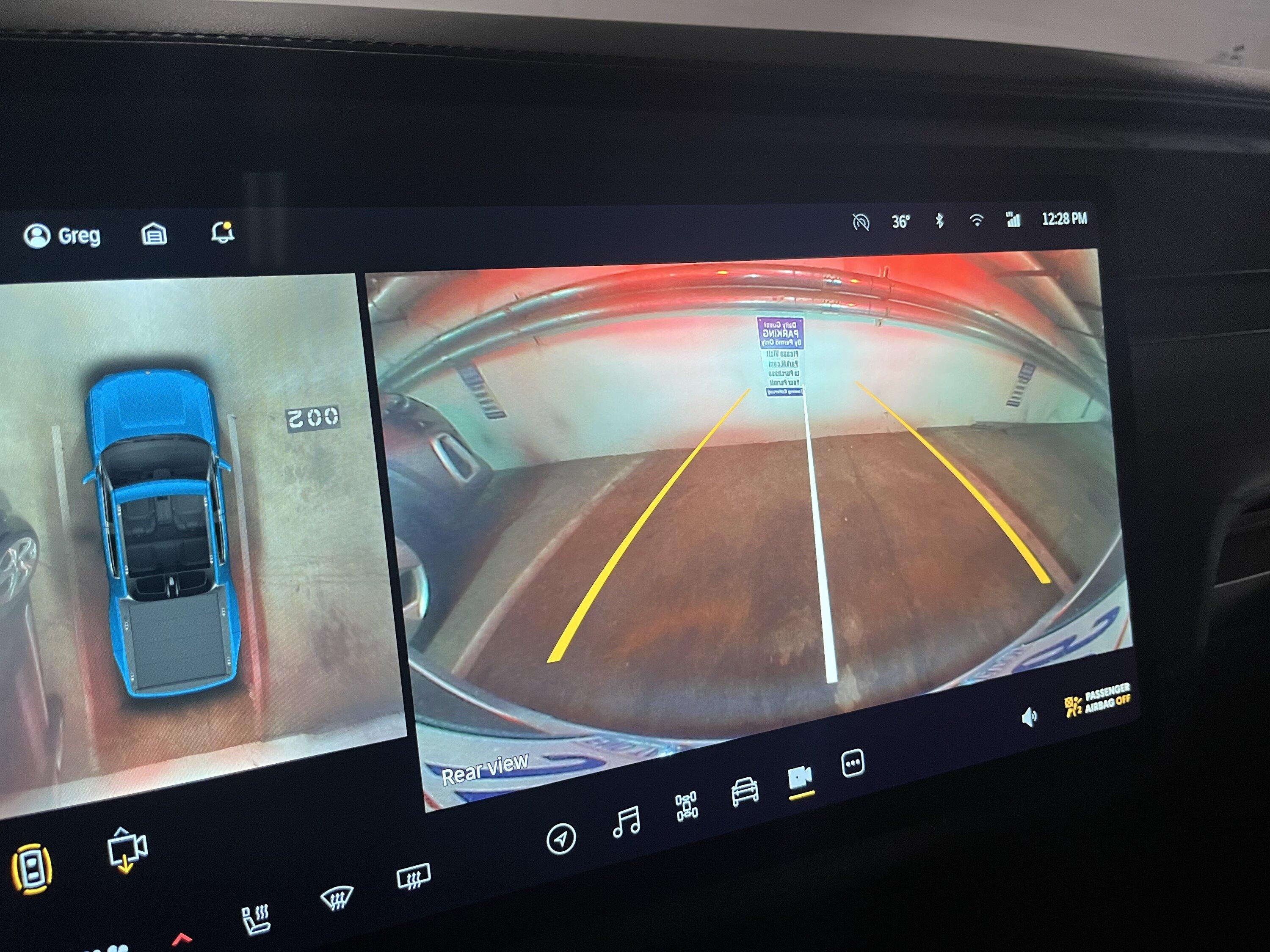 Rivian R1T R1S Blind spot in rear camera reversing view C89F9F2B-B5A5-4164-AAE5-BD33CE309ECA