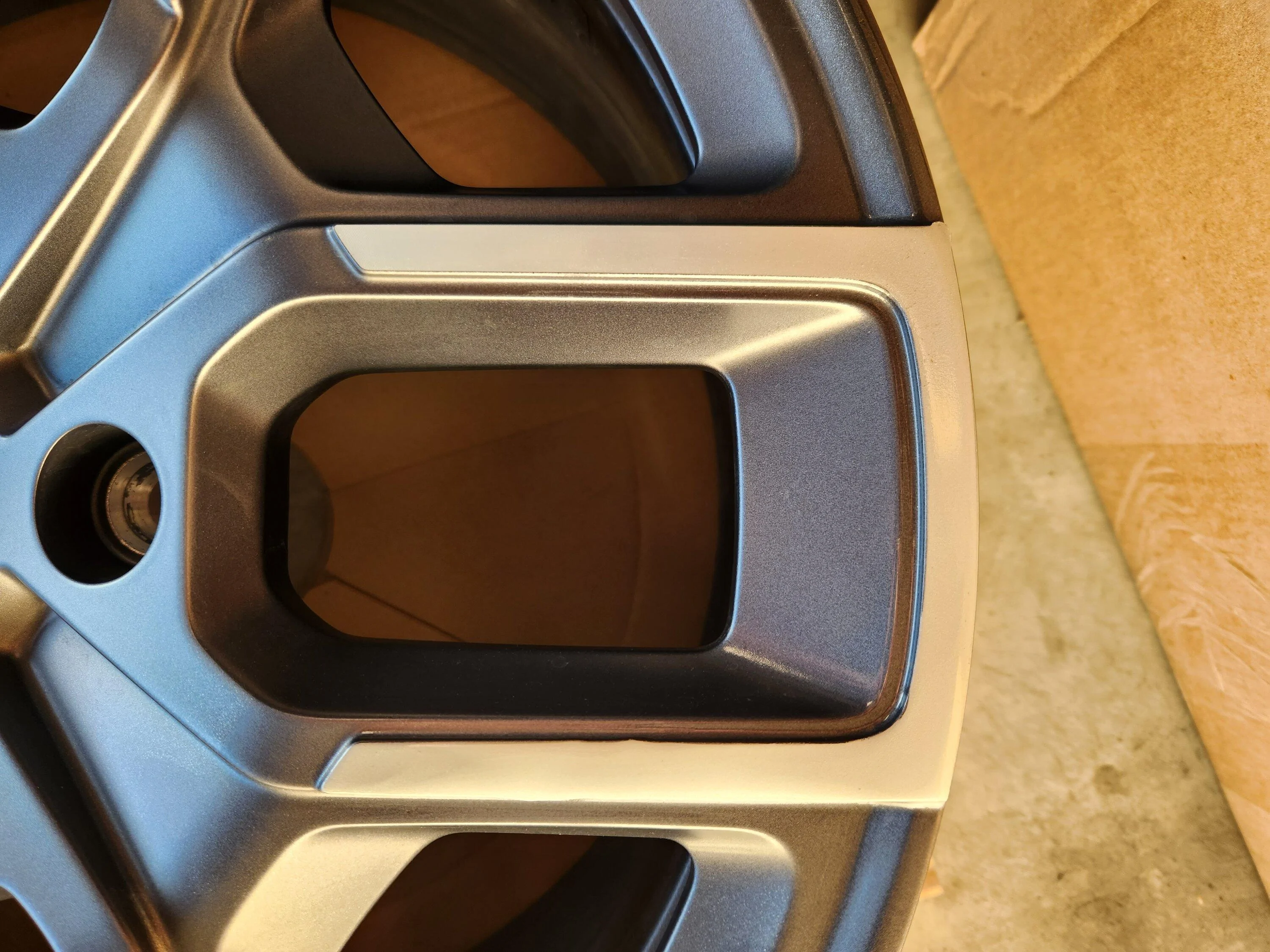 Rivian R1T R1S FS: 20inch wheel for use as a spare 20221224_074503