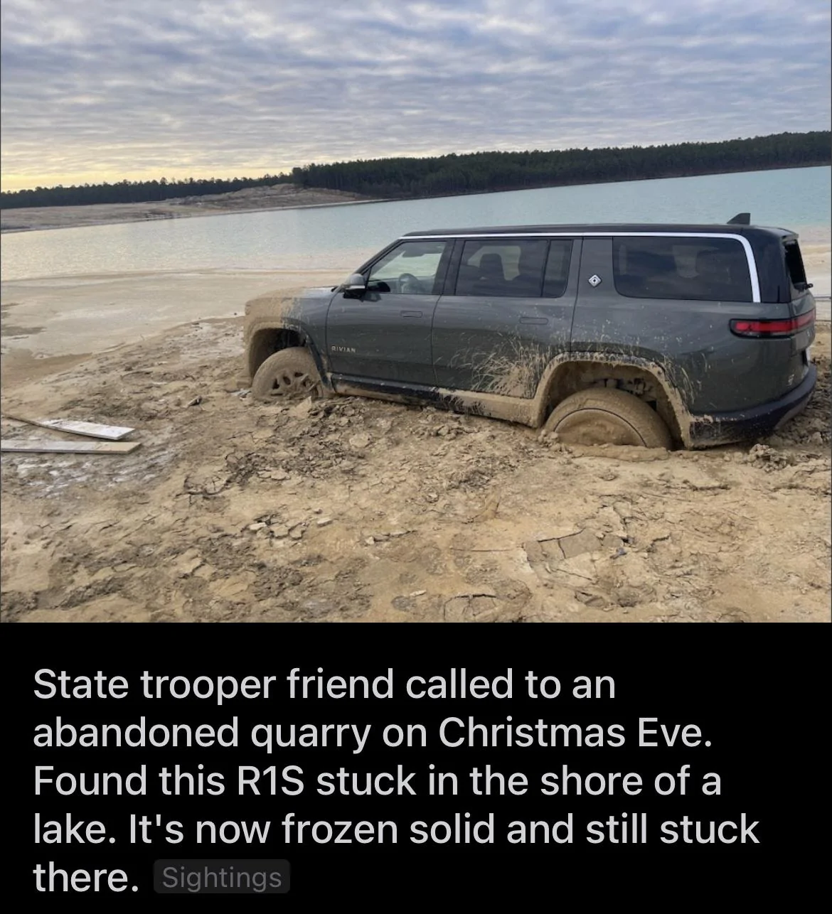 Rivian R1T R1S Hey Flipped R1T, Meet Stuck R1S 59DF69E4-16E6-4C72-898B-17055A441355