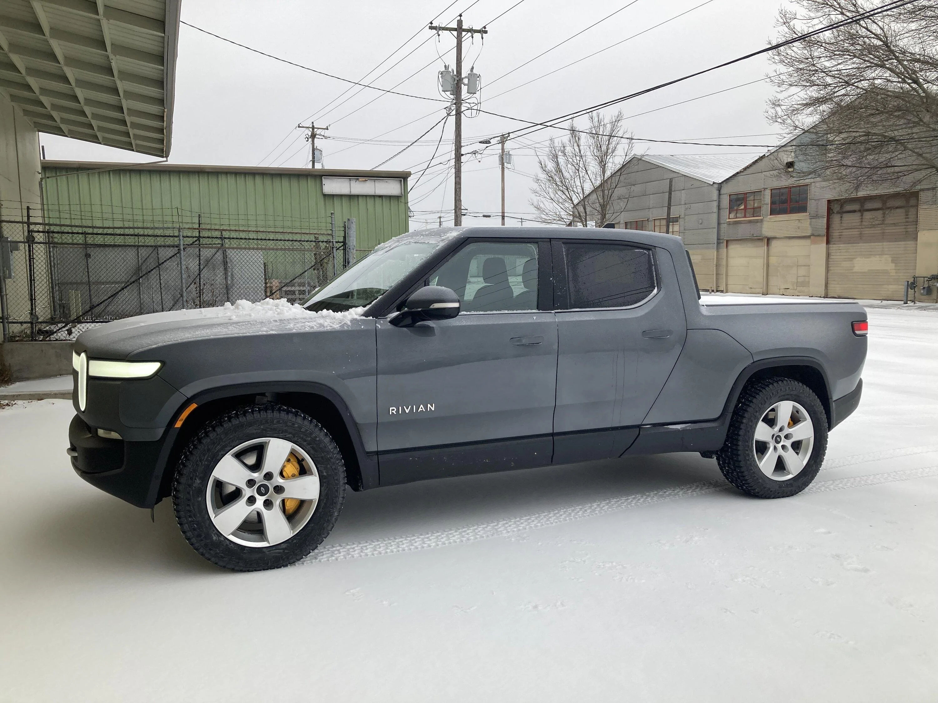 Rivian R1T R1S Random 20 Inch rims (cheap) for snow tires tempImagetCoWXD
