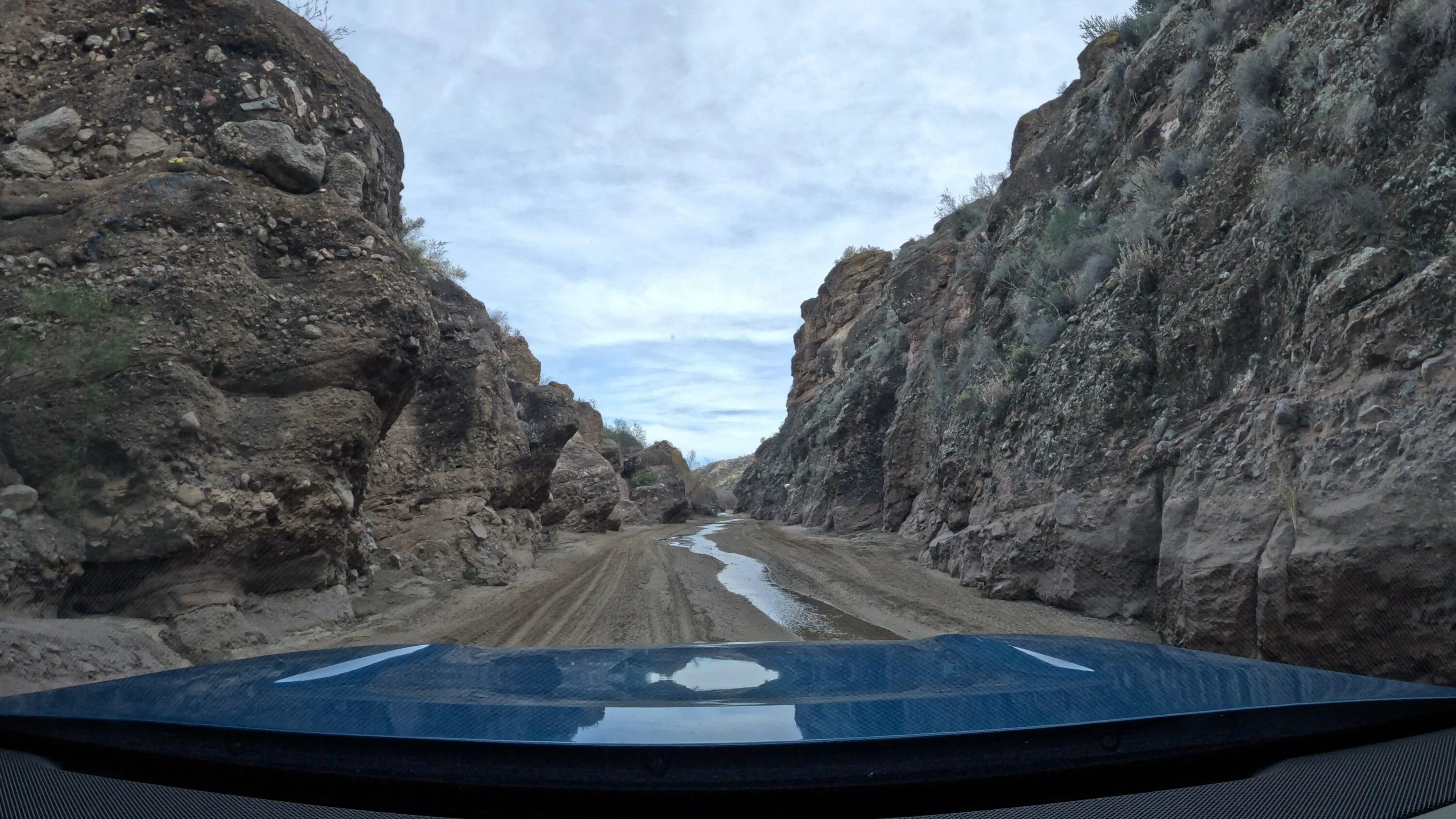 Rivian R1T R1S R1T Off-road Trips in Metro Phoenix, AZ: Box Canyon - Wickenburg and Bulldog Canyon FR10 - Mesa 4 R1T Box Canyon Wickenburg 12-2022