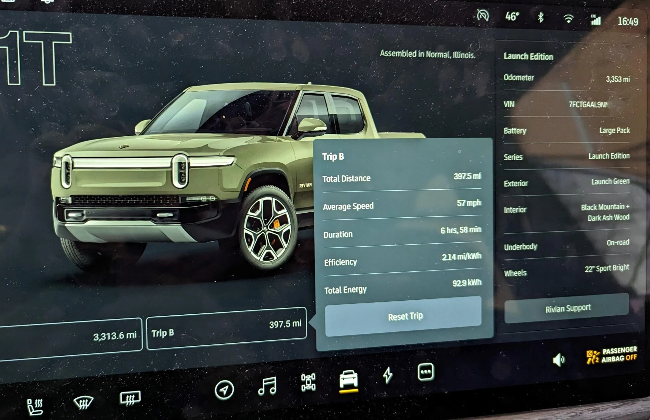 Rivian R1T R1S R1T trip report : 800mi, sub-freezing temps, grade: B+ Riv1