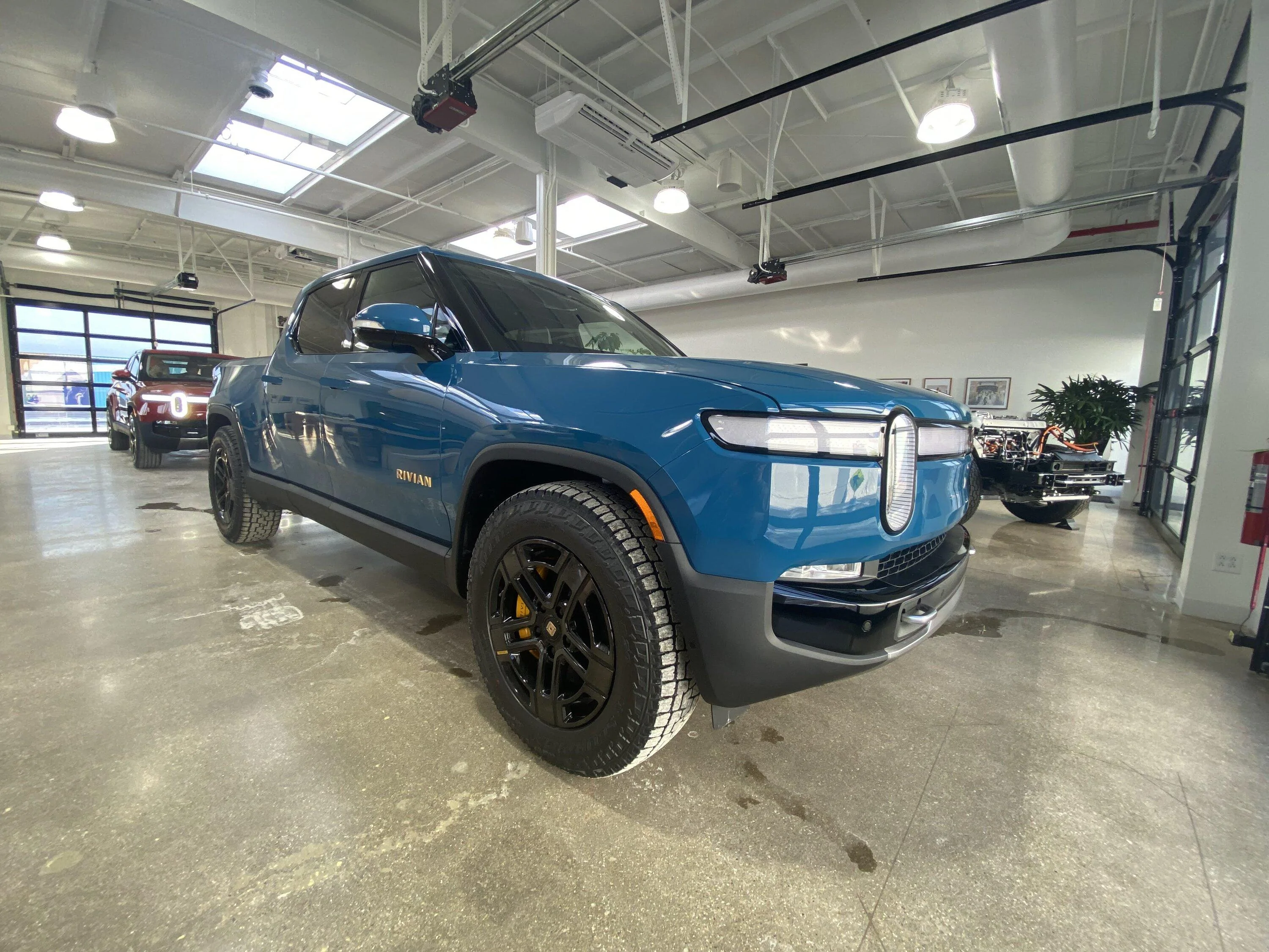 Rivian R1T R1S R1T Orders: Jan '23 - Feb '23 -- Status IMG_1868