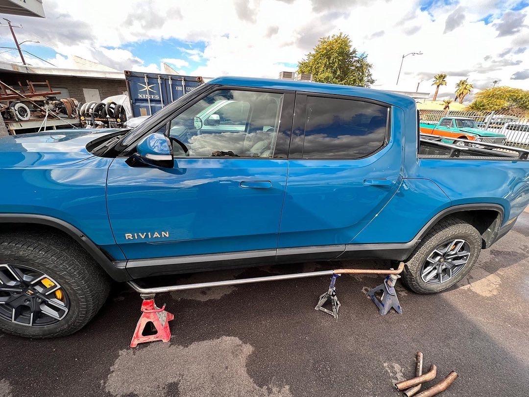 Rivian R1T R1S Megawatt™ Rock Sliders for R1T. Coming soon to Electruck4x4.com CEE77E97-585A-47BE-8172-6DD847E12F7A.JPG