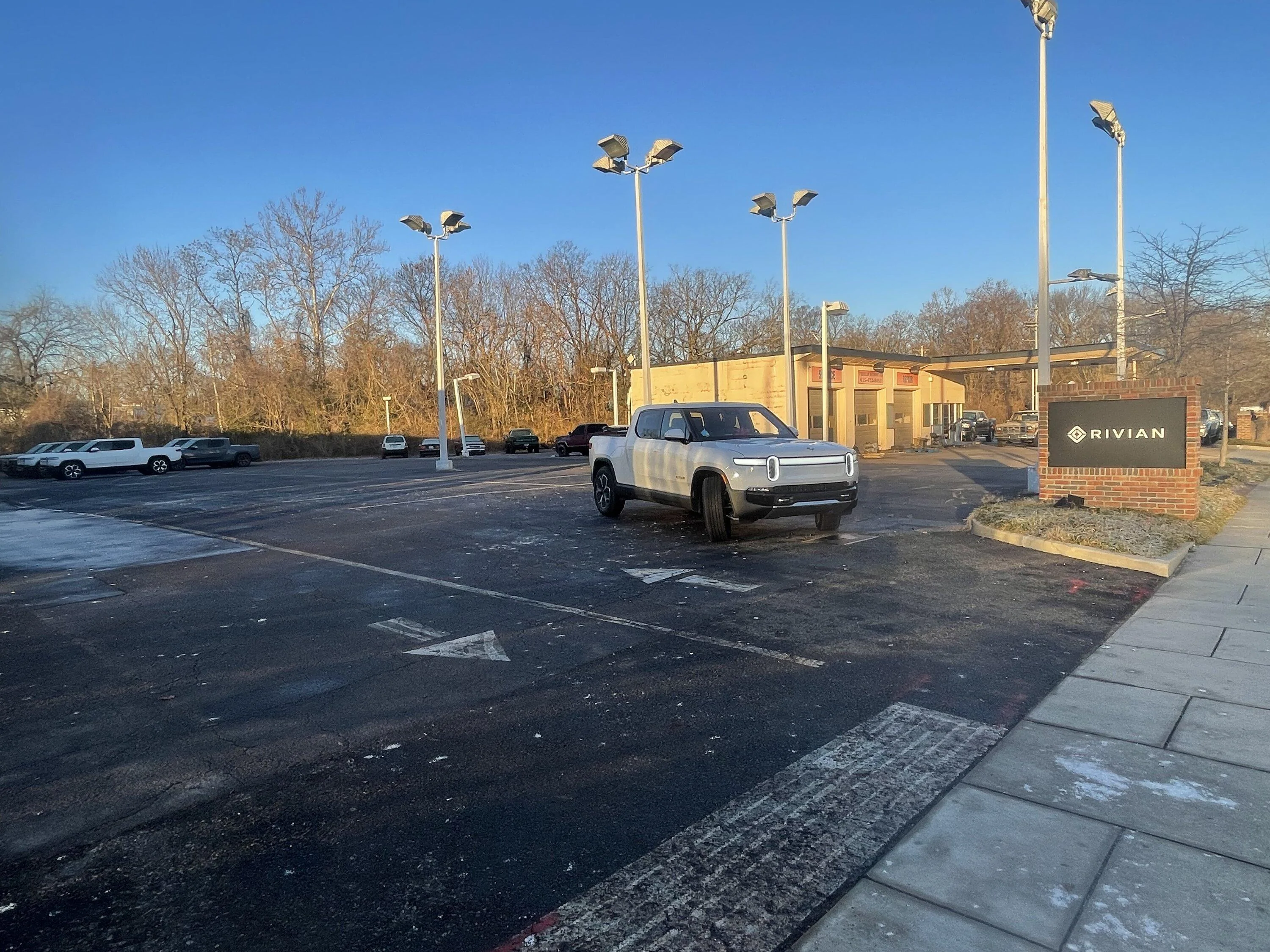 Rivian R1T R1S Second Tennessee Service Center is Officially Open 99EA518F-857F-43BE-AC73-2CFD22C6A2BD