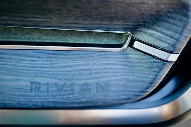 Rivian R1T R1S Rolling into 2023, my first 5 days with an R1S DO01000274