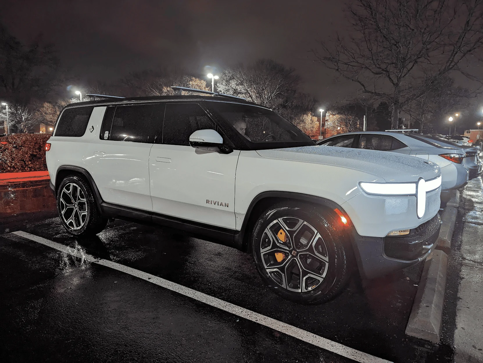 Rivian R1T R1S Kanundrum's R1S Build Thread (1 year Anniversary) 1672800865348
