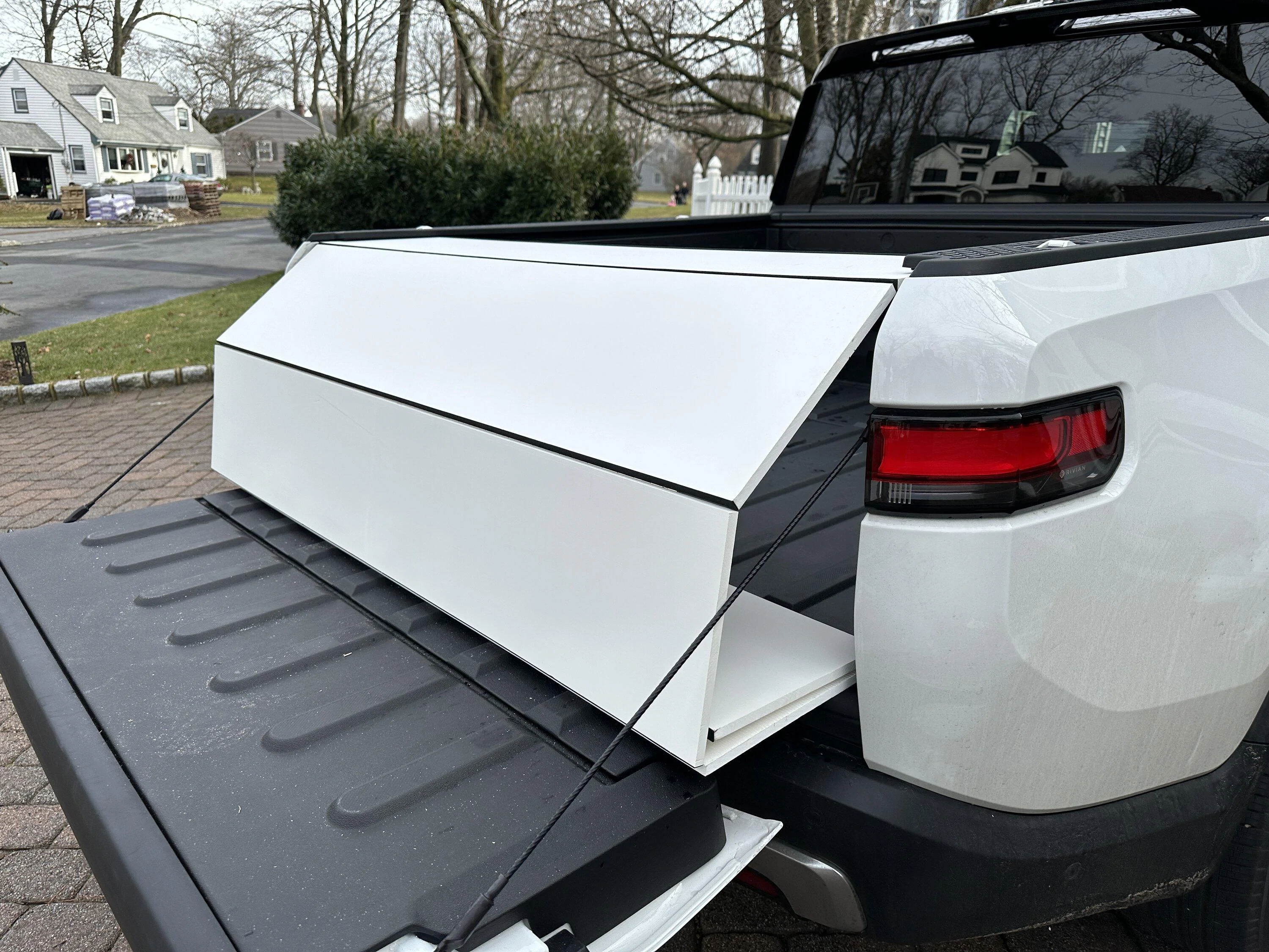 Rivian R1T R1S DIY temporary tonneau / bed cover? 20230104_183531160_iOS