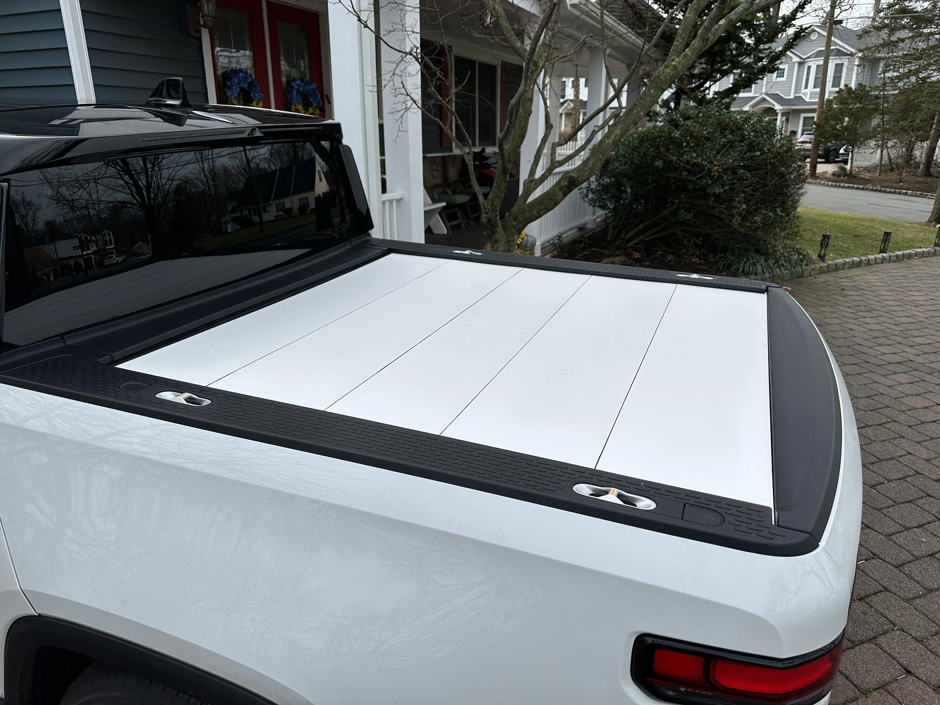 Rivian R1T R1S DIY temporary tonneau / bed cover? 20230104_183705716_iOS