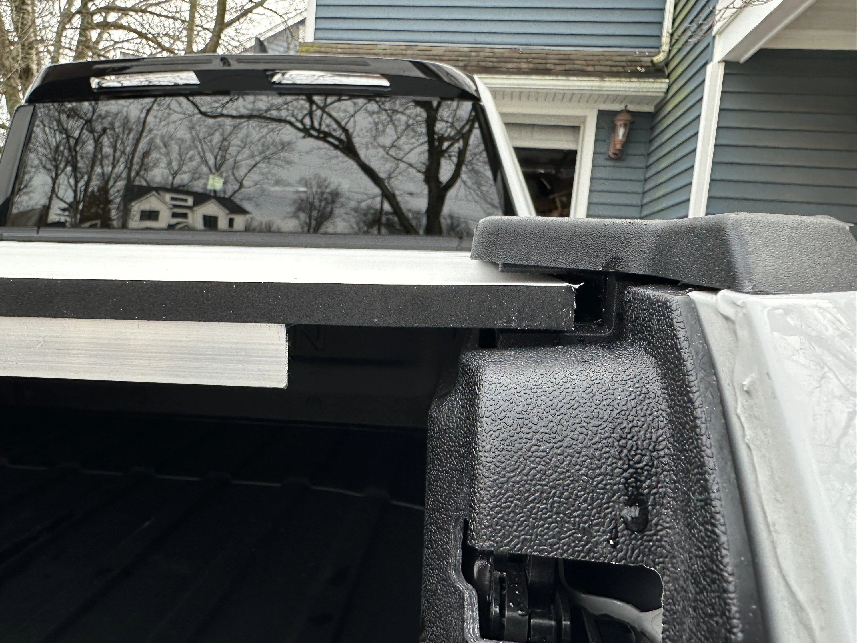 Rivian R1T R1S DIY temporary tonneau / bed cover? 20230104_183730466_iOS