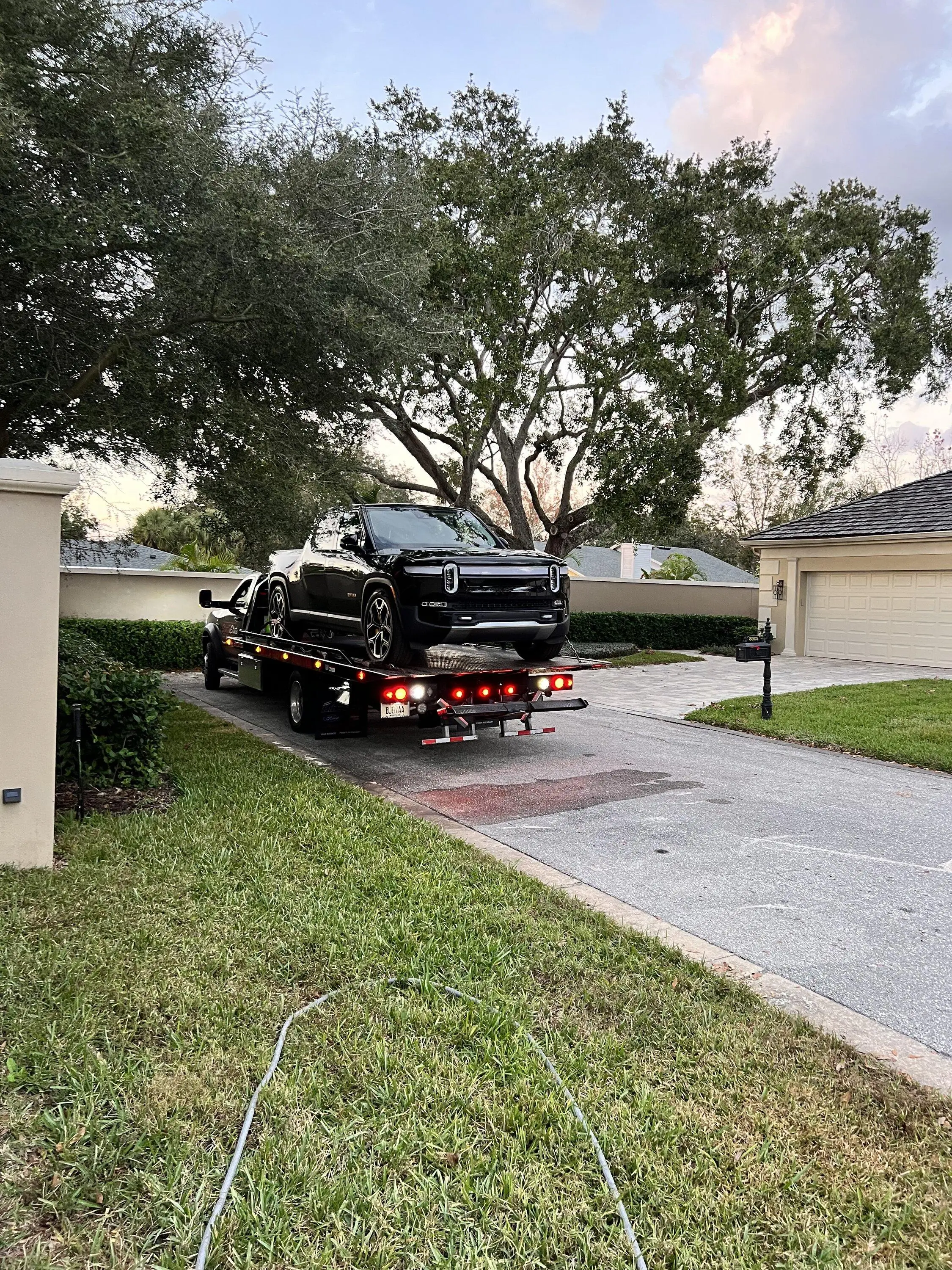 Rivian R1T R1S R1T Bricked After 2022.47.0 OTA IMG_3651