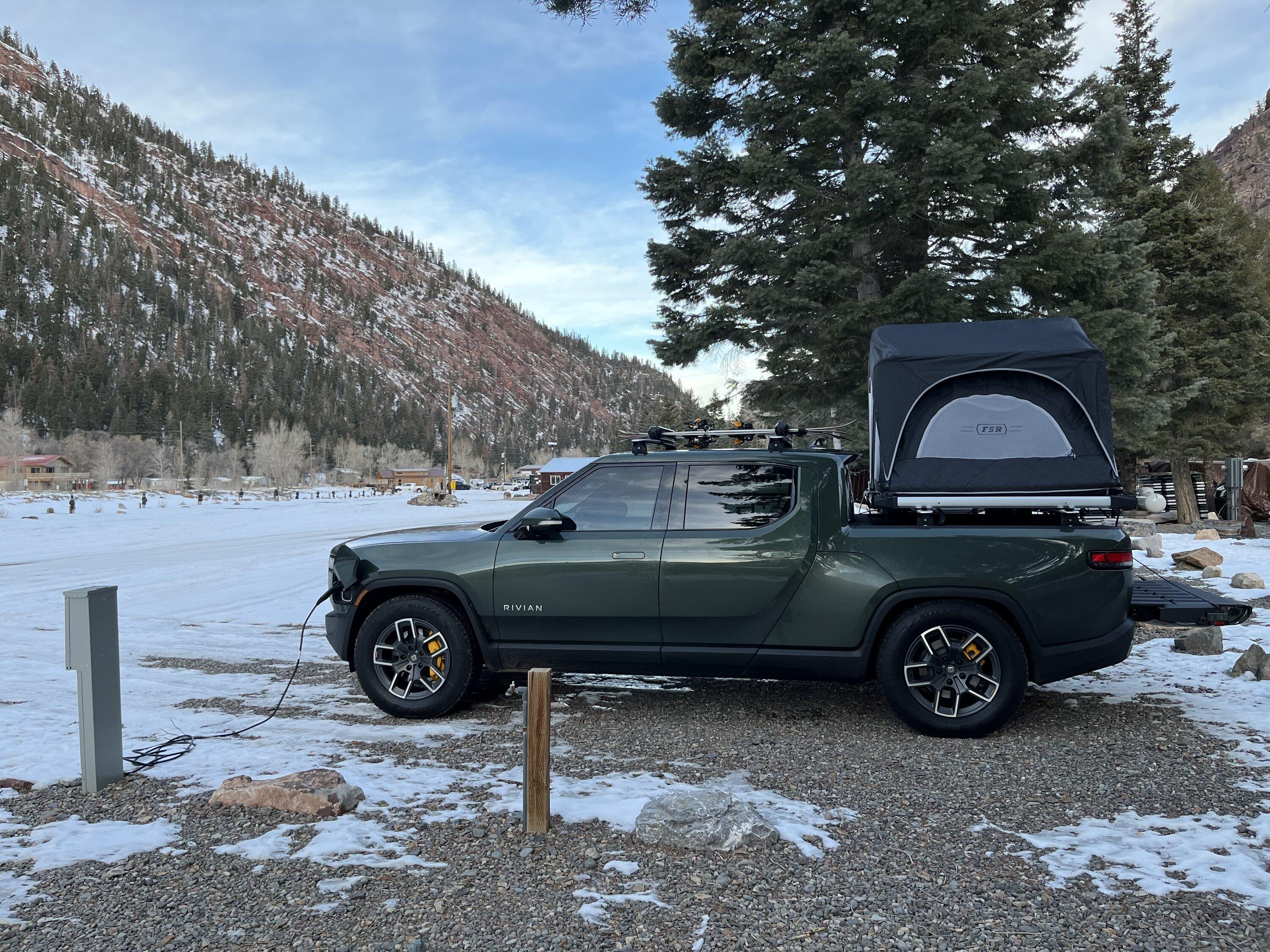 Rivian R1T R1S FOREST GREEN R1T Photos 871E2D76-70BA-4B0B-826B-84640EEF29E2