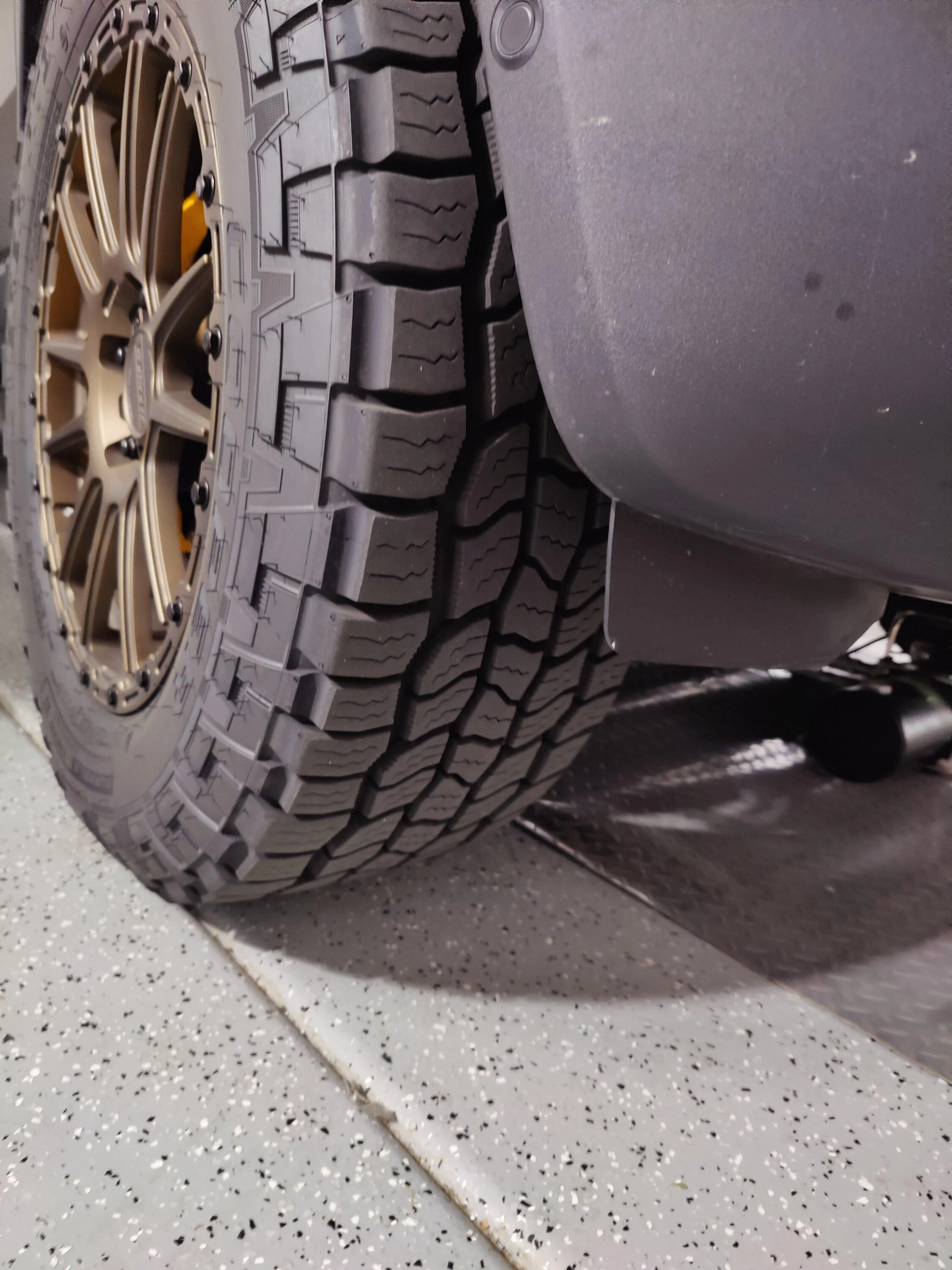 Rivian R1T R1S R1T 20" AT Wheel Weight, Specs, Offset, Bolt Pattern, Construction IMG20221123112947