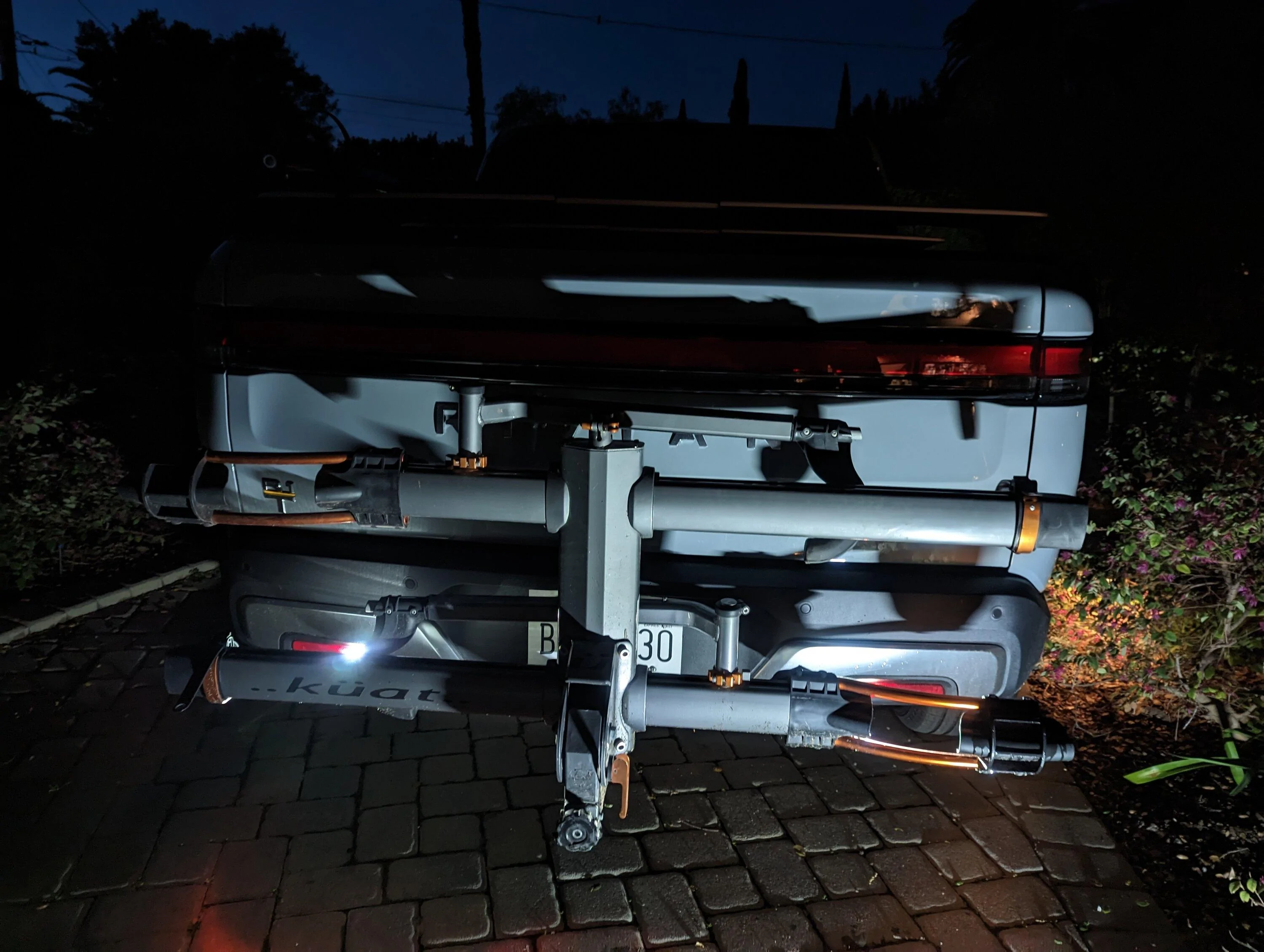 Rivian R1T R1S Found good bike mount option for Rivian R1T using Yakima Frontloader PXL_20230107_014235408