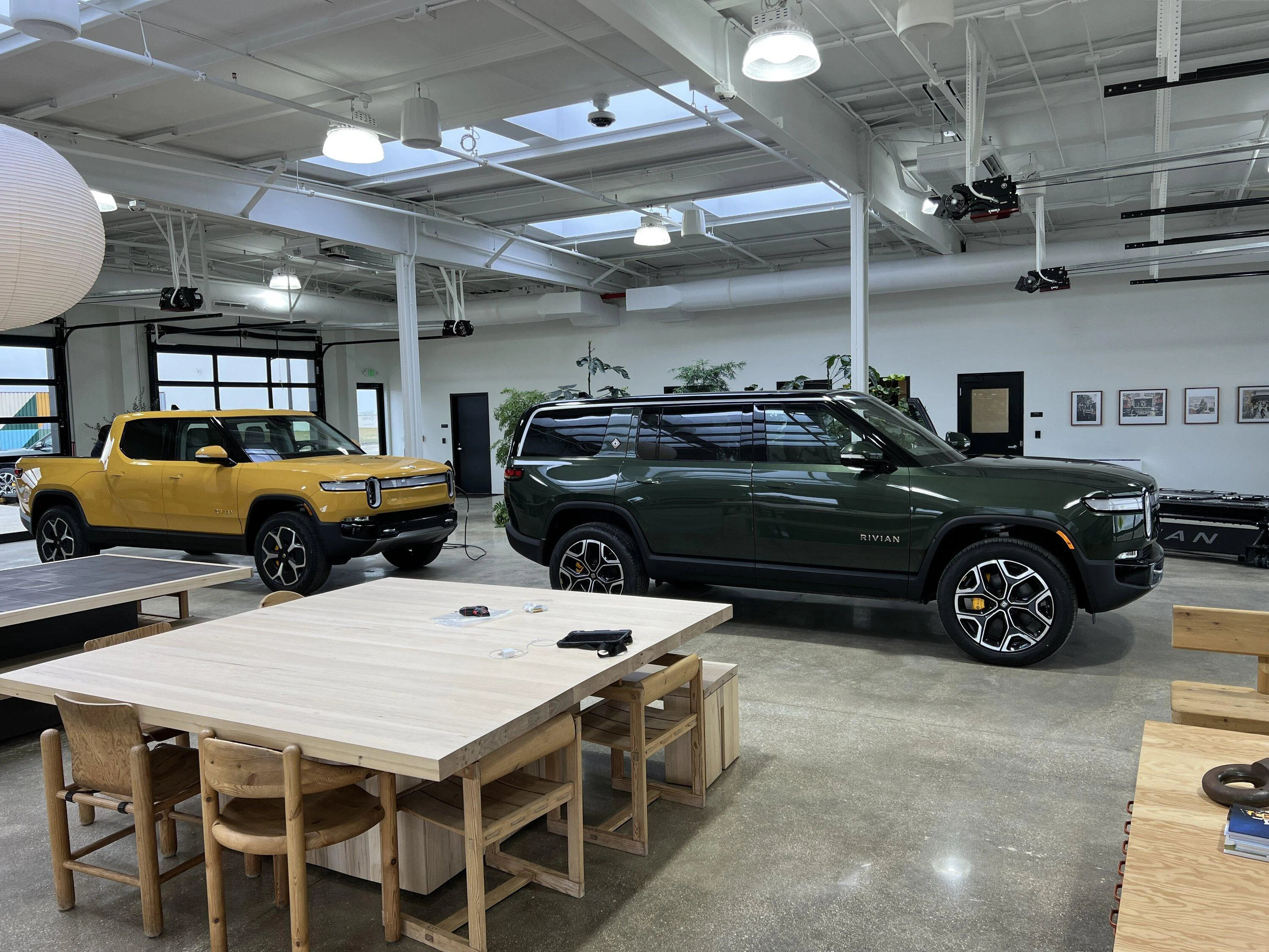 Rivian R1T R1S ? FOREST GREEN R1S Photos 0CA01FC0-2757-4C56-BCD2-3006249C92C7